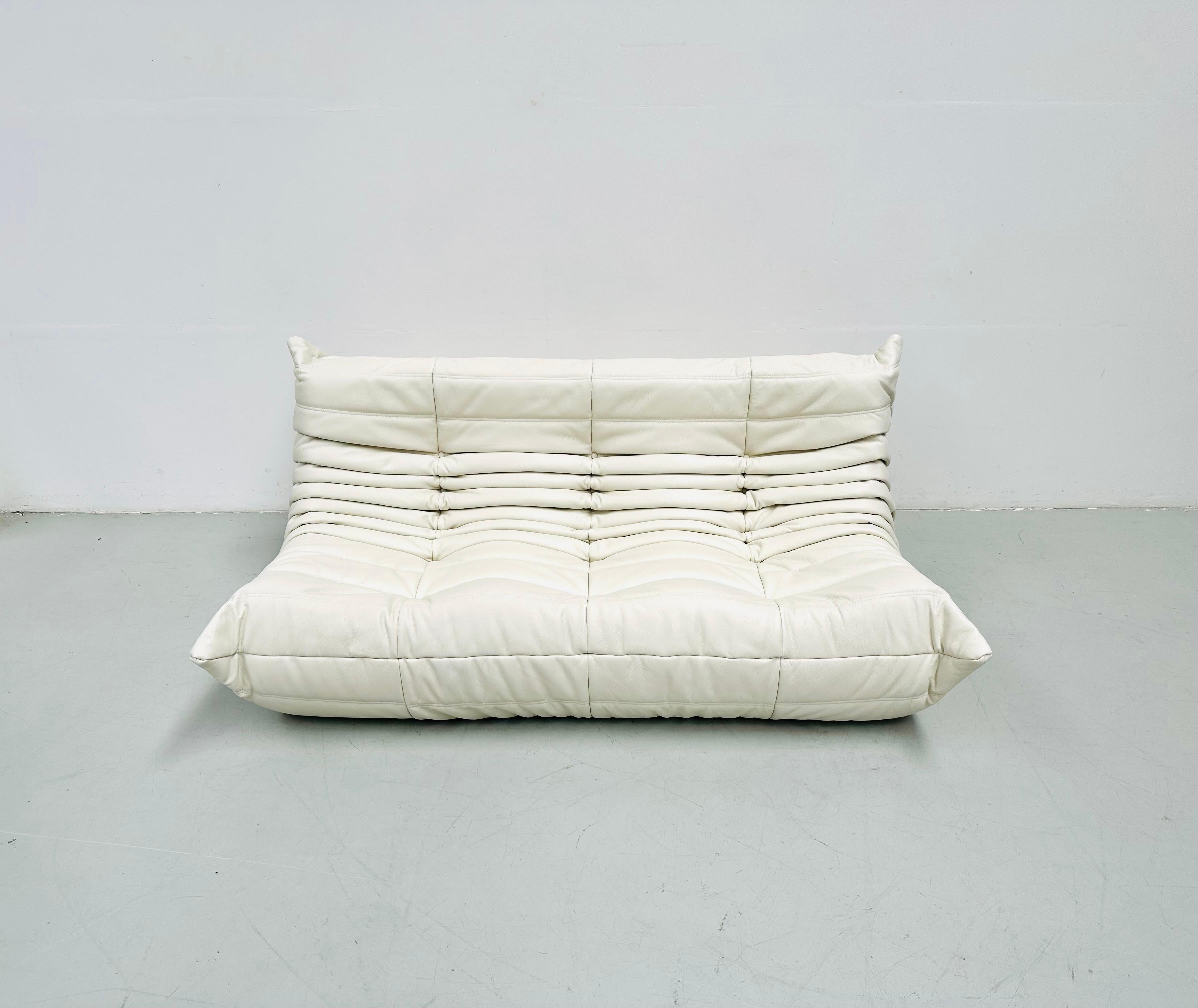 French Togo Sofa in White Leather by Michel Ducaroy for Ligne Roset. 2