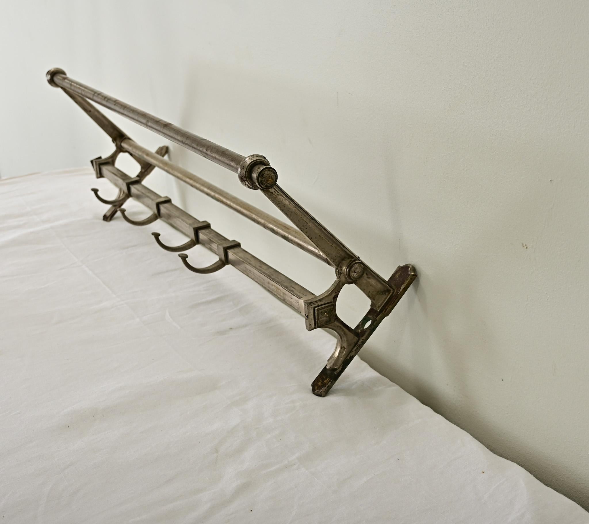 French Vintage Train Rack for Hats & Coats 2