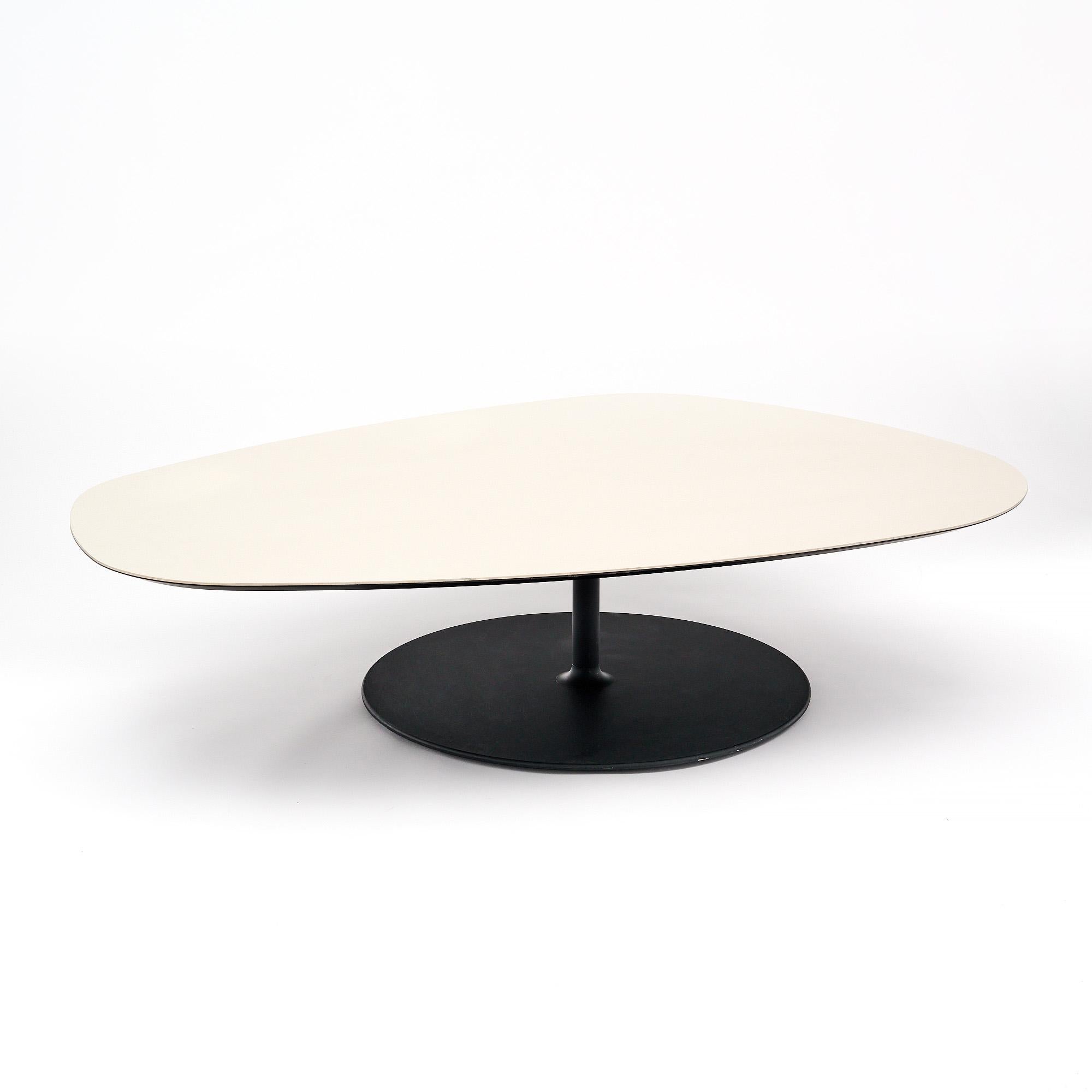 Table basse tulipe vintage française en vente 2