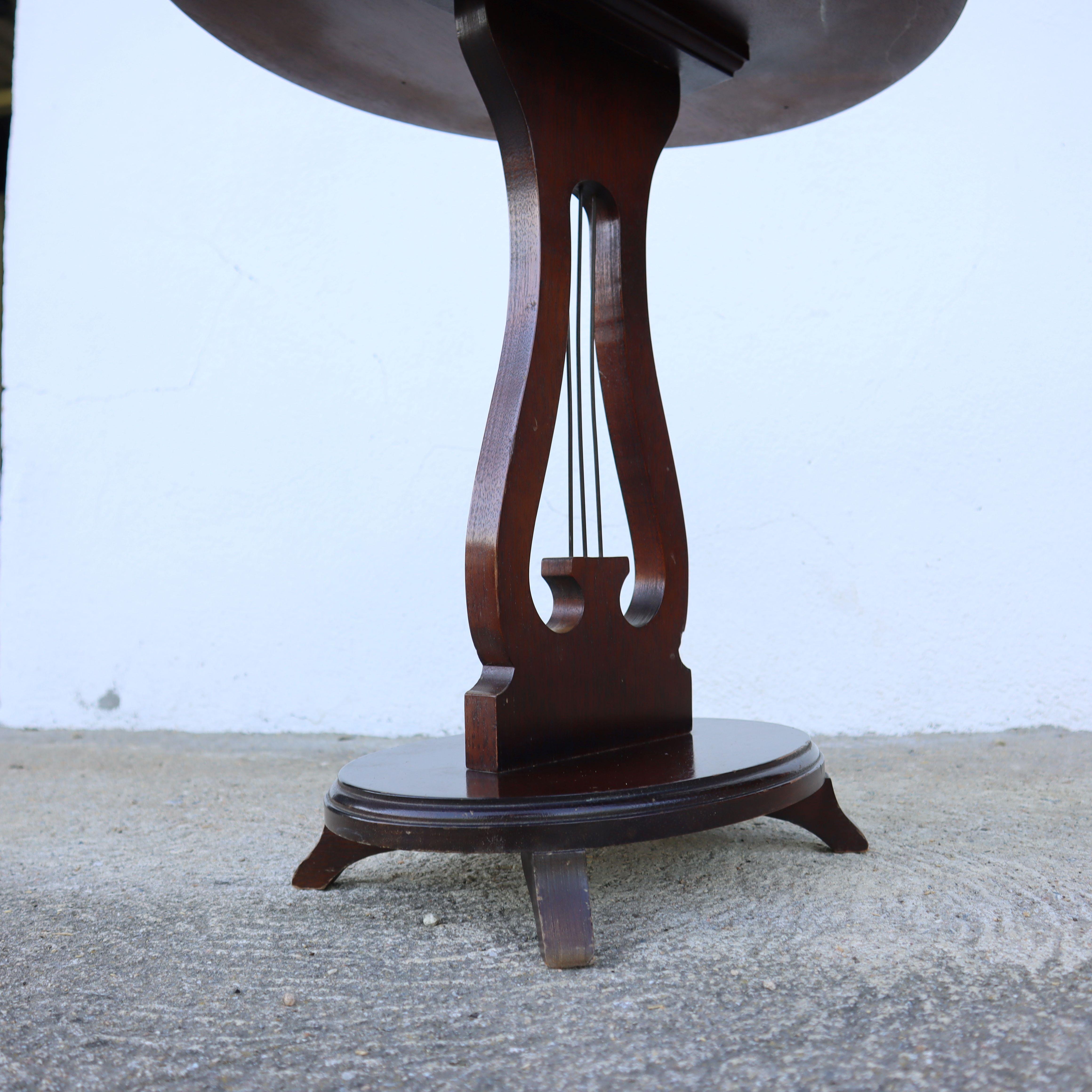 Tavolo consolle francese in pelle di noce vintage  Stile Napoleone III - Anni '60 in vendita 4