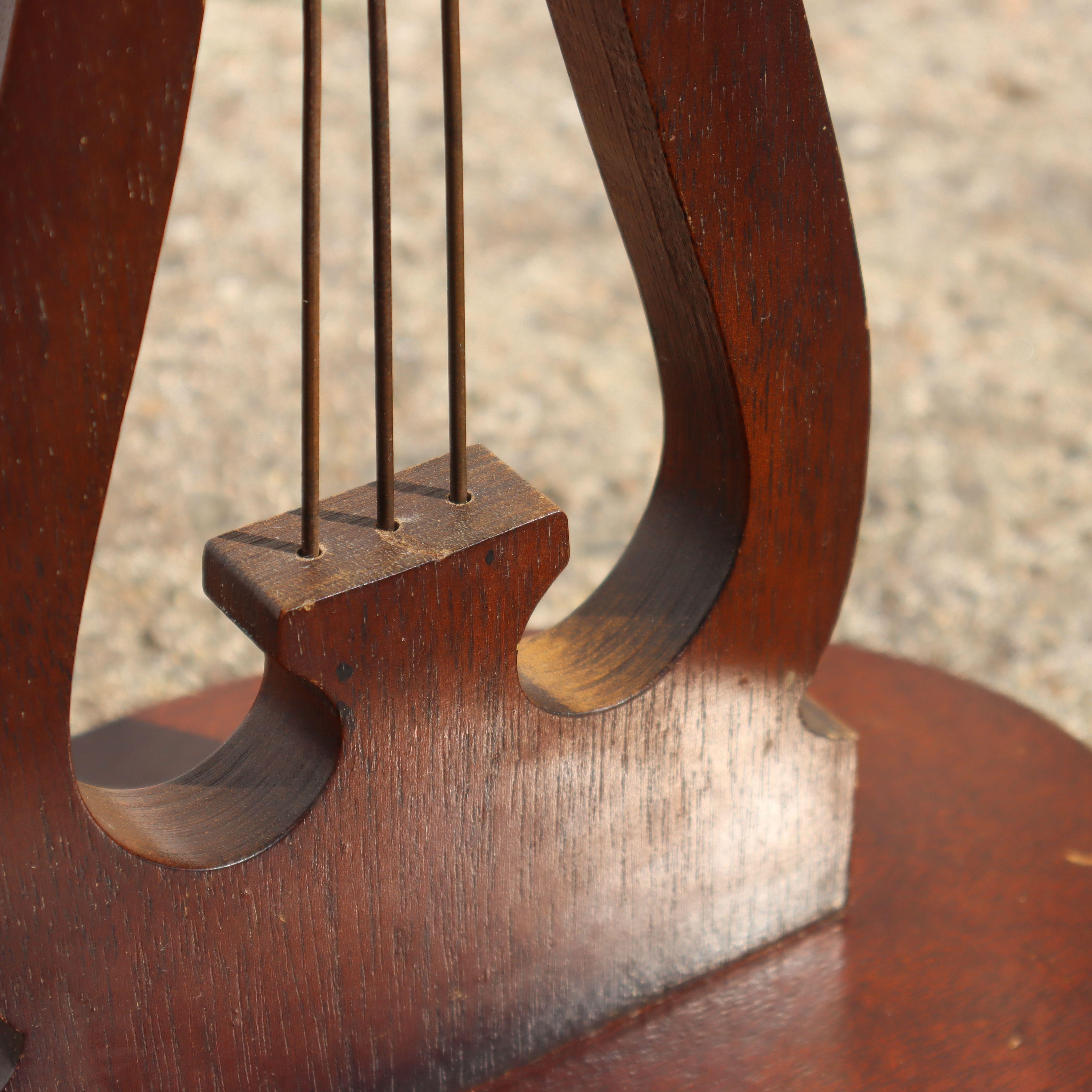 Tavolo consolle francese in pelle di noce vintage  Stile Napoleone III - Anni '60 in vendita 6