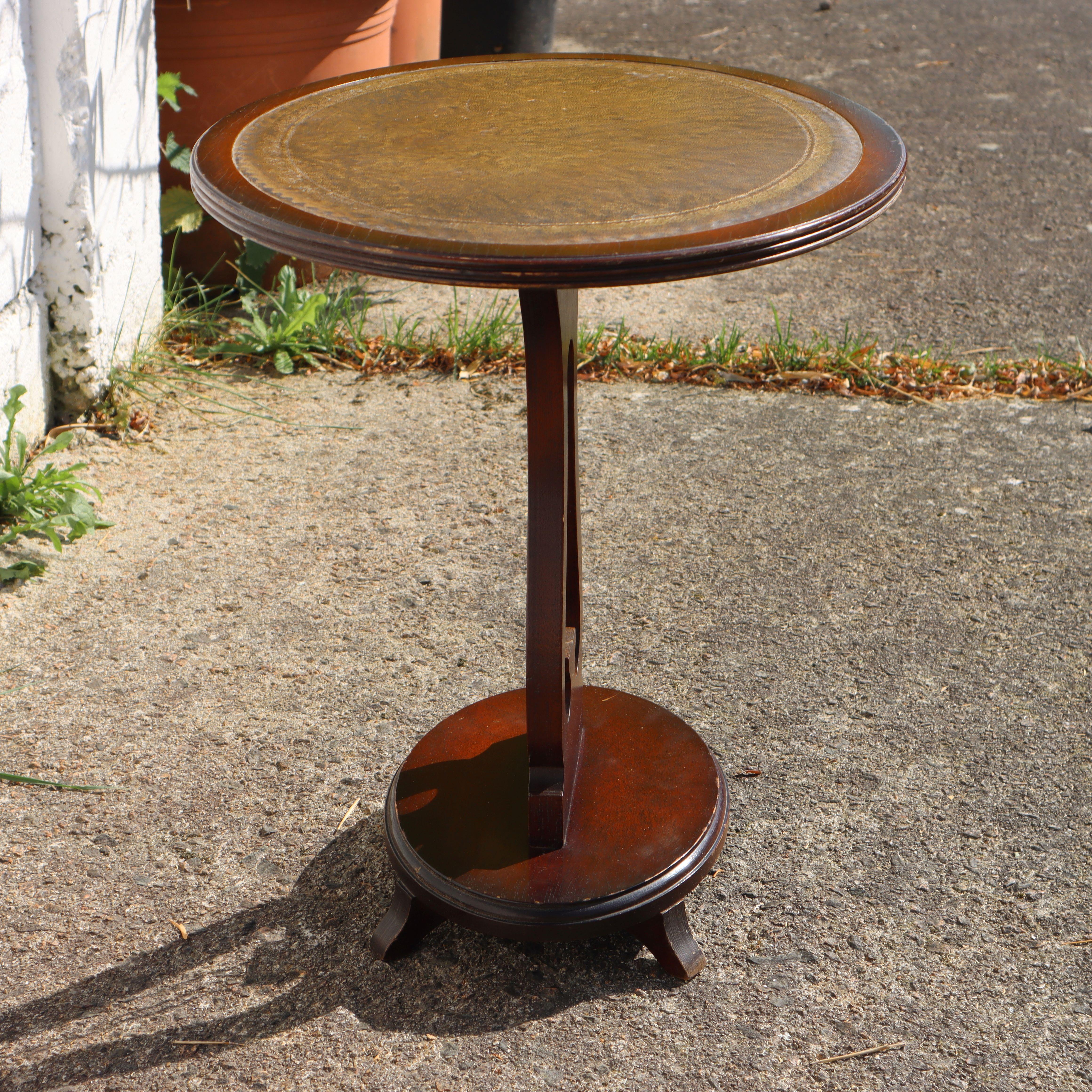 Tavolo consolle francese in pelle di noce vintage  Stile Napoleone III - Anni '60 In condizioni buone in vendita a Bussiere Dunoise, Nouvel Aquitaine
