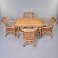 Tavolo vintage francese in vimini con quattro sedie