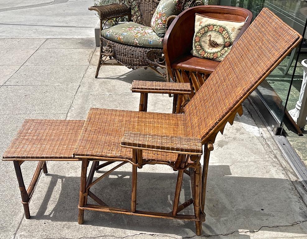 French Vintage Woven Rattan and Bamboo Chaise Lounge with Extendable Ottoman 10
