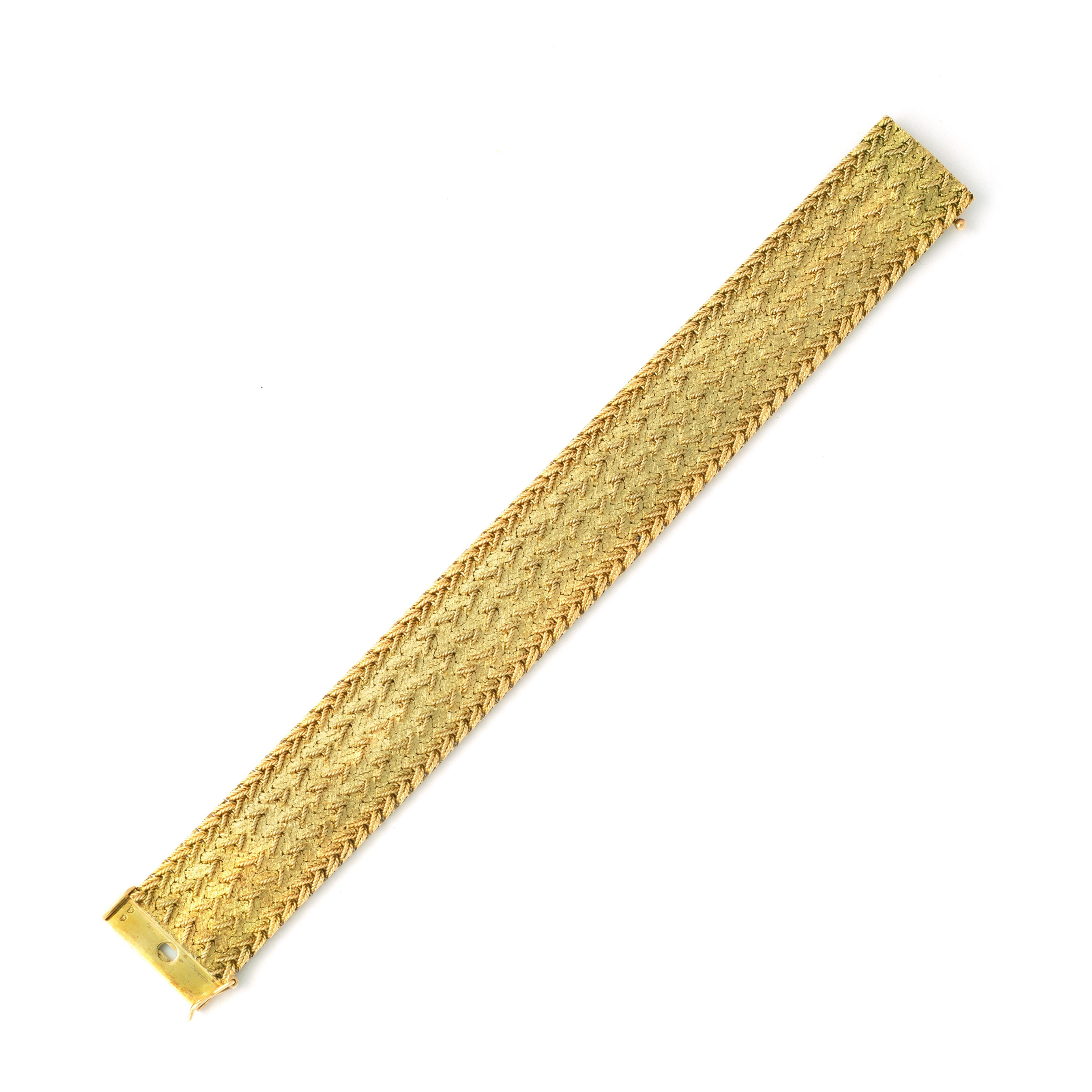 French Vintage Yellow Gold 18K Bracelet 1960S In Excellent Condition In Geneva, CH