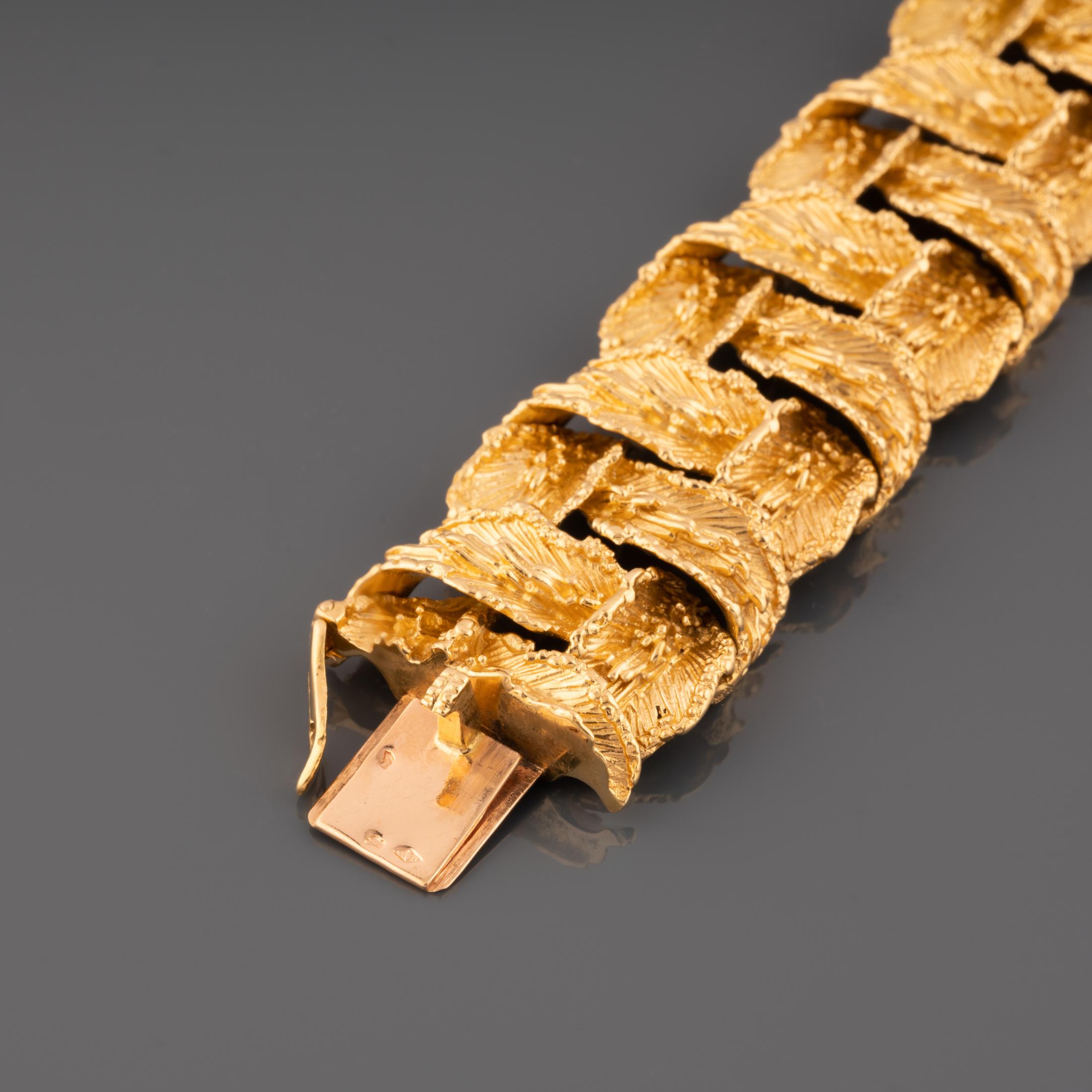 French Vintage Yellow Gold Bracelet In Good Condition For Sale In Saint-Ouen, FR