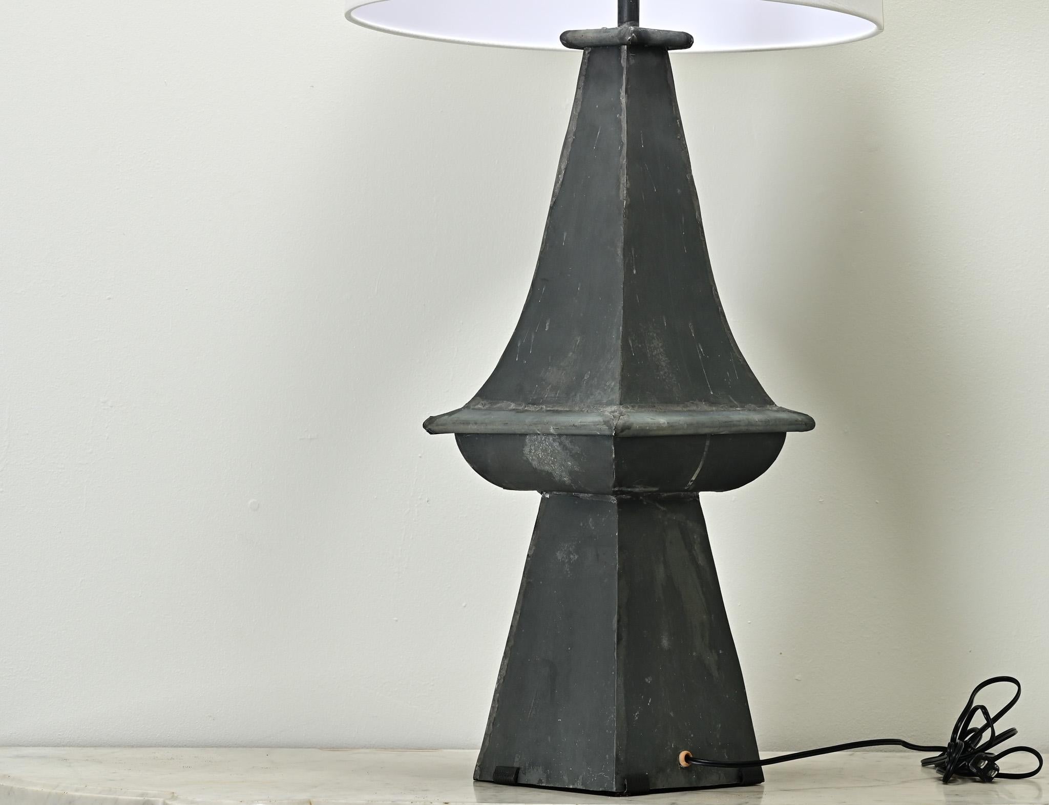 French Vintage Zinc Table Lamp In Good Condition For Sale In Baton Rouge, LA