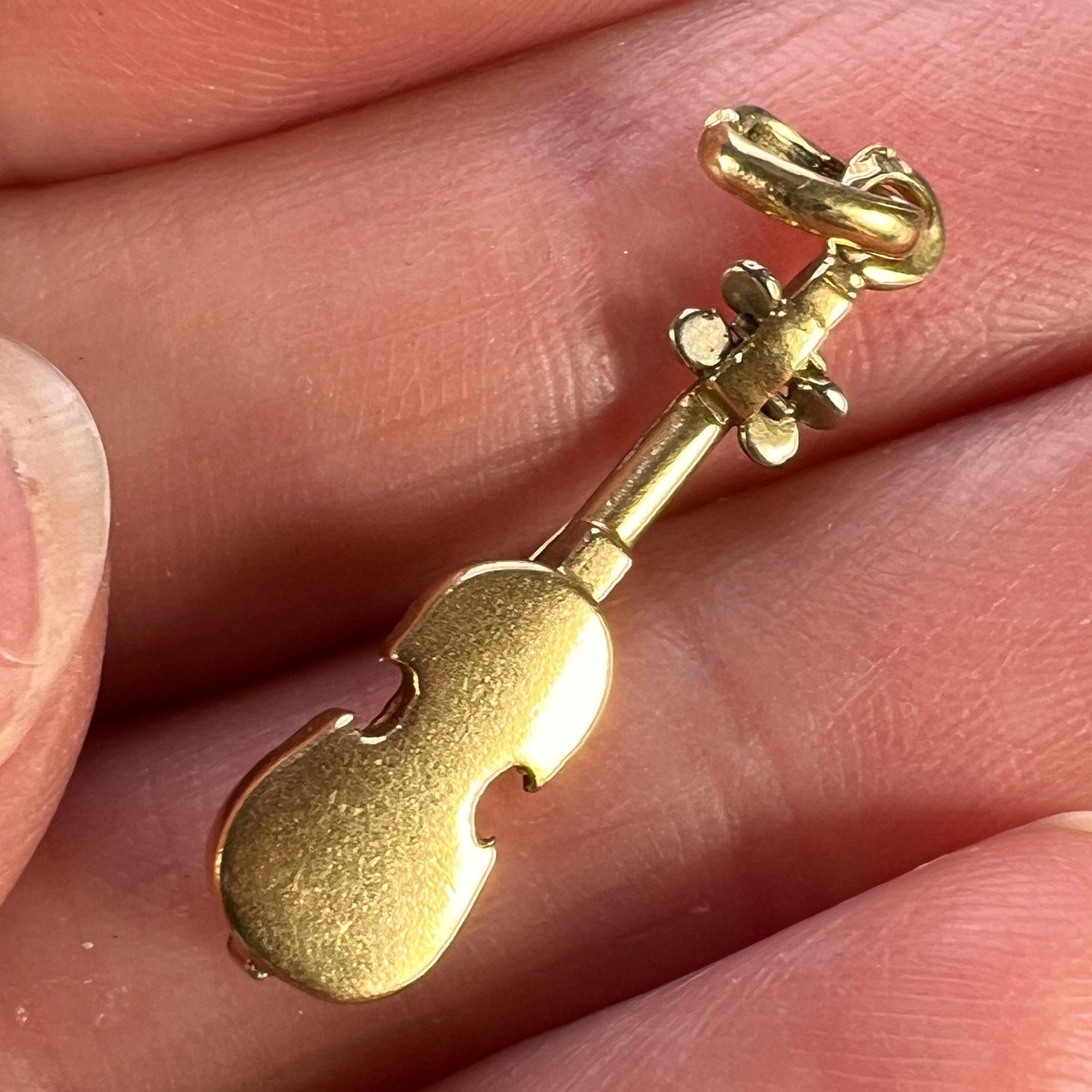 French Violin 18K Yellow White Gold Charm Pendant For Sale 2