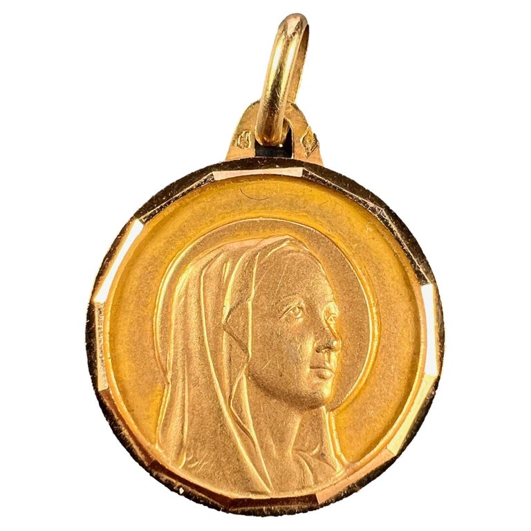 French Virgin Mary 18K Yellow Gold Charm Pendant For Sale at 1stDibs | پلاک  حضرت مریم, شمایل حضرت مریم طلا, شمایل طلا حضرت مریم