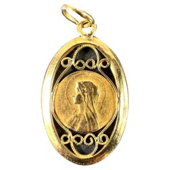 Medalla Colgante con Encanto de Filigrana de Oro Amarillo de 18 quilates de la Virgen María Francesa