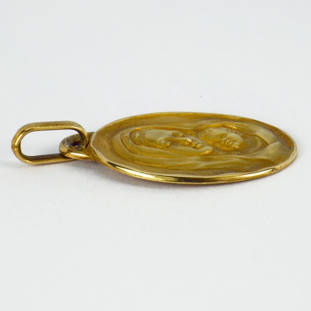 French Virgin Mary 18k Yellow Gold Medal Pendant In Good Condition In London, GB
