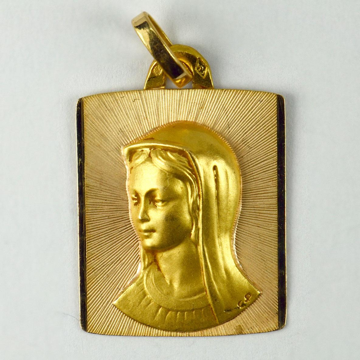 Pendentif médaille de la Vierge Marie française en or jaune 18 carats Unisexe en vente