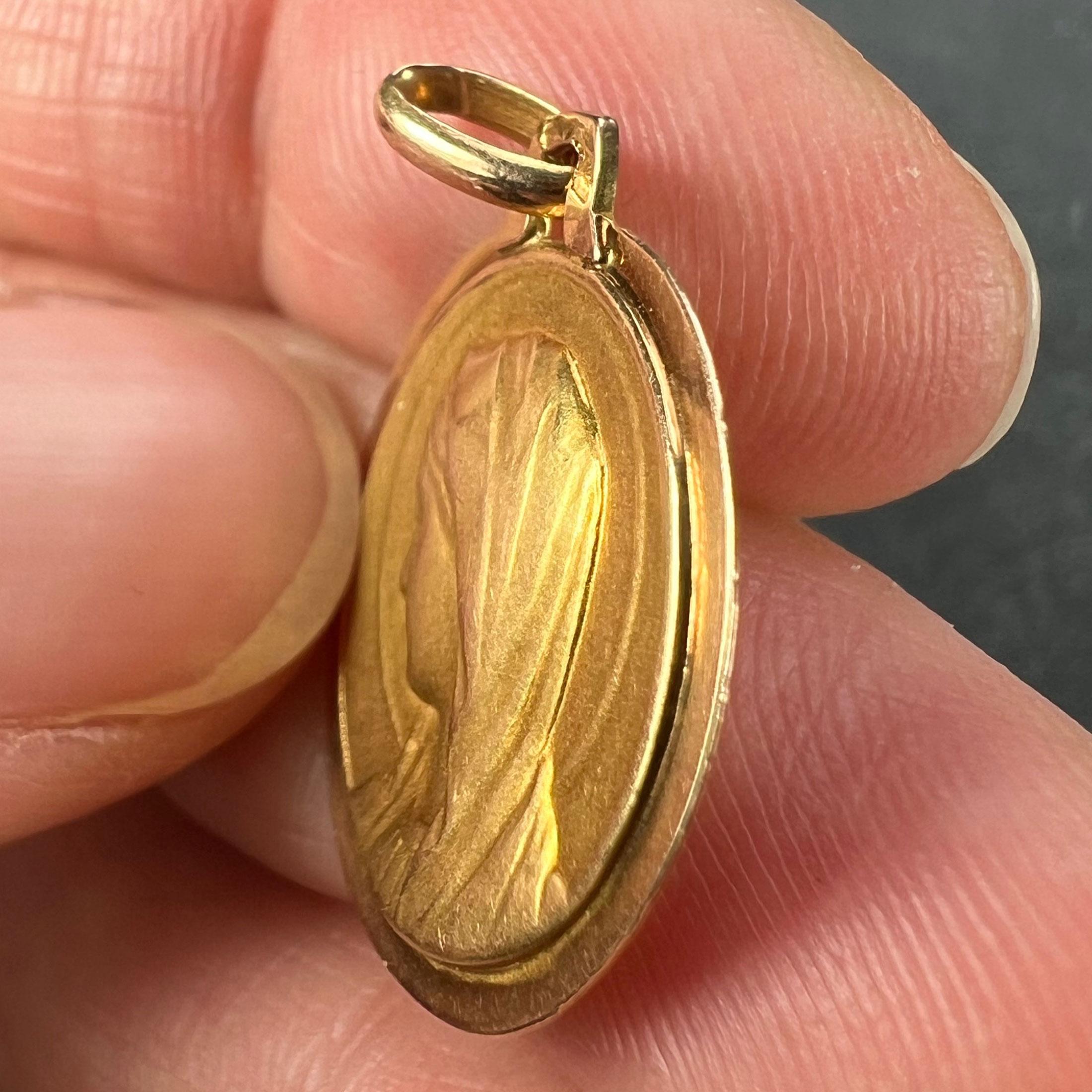 French Virgin Mary 18K Yellow Gold Medal Pendant For Sale 3