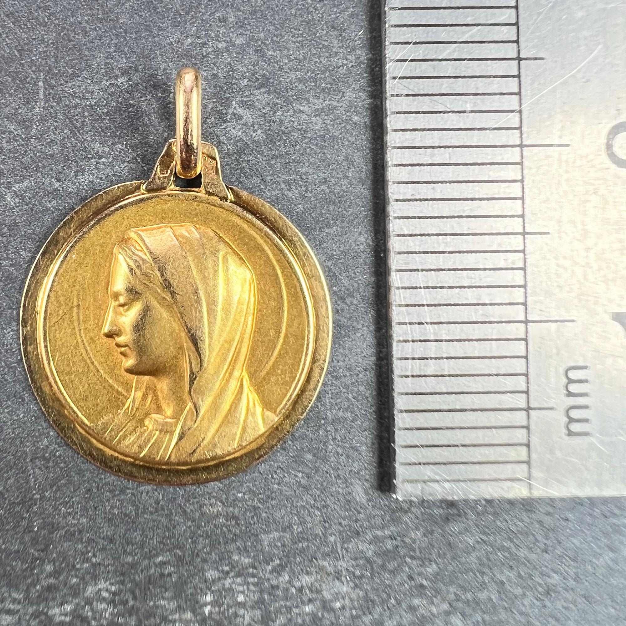 French Virgin Mary 18K Yellow Gold Medal Pendant For Sale 5