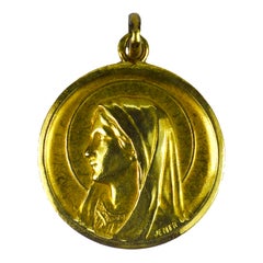 Pendentif médaille de la Vierge Marie en or jaune 18k