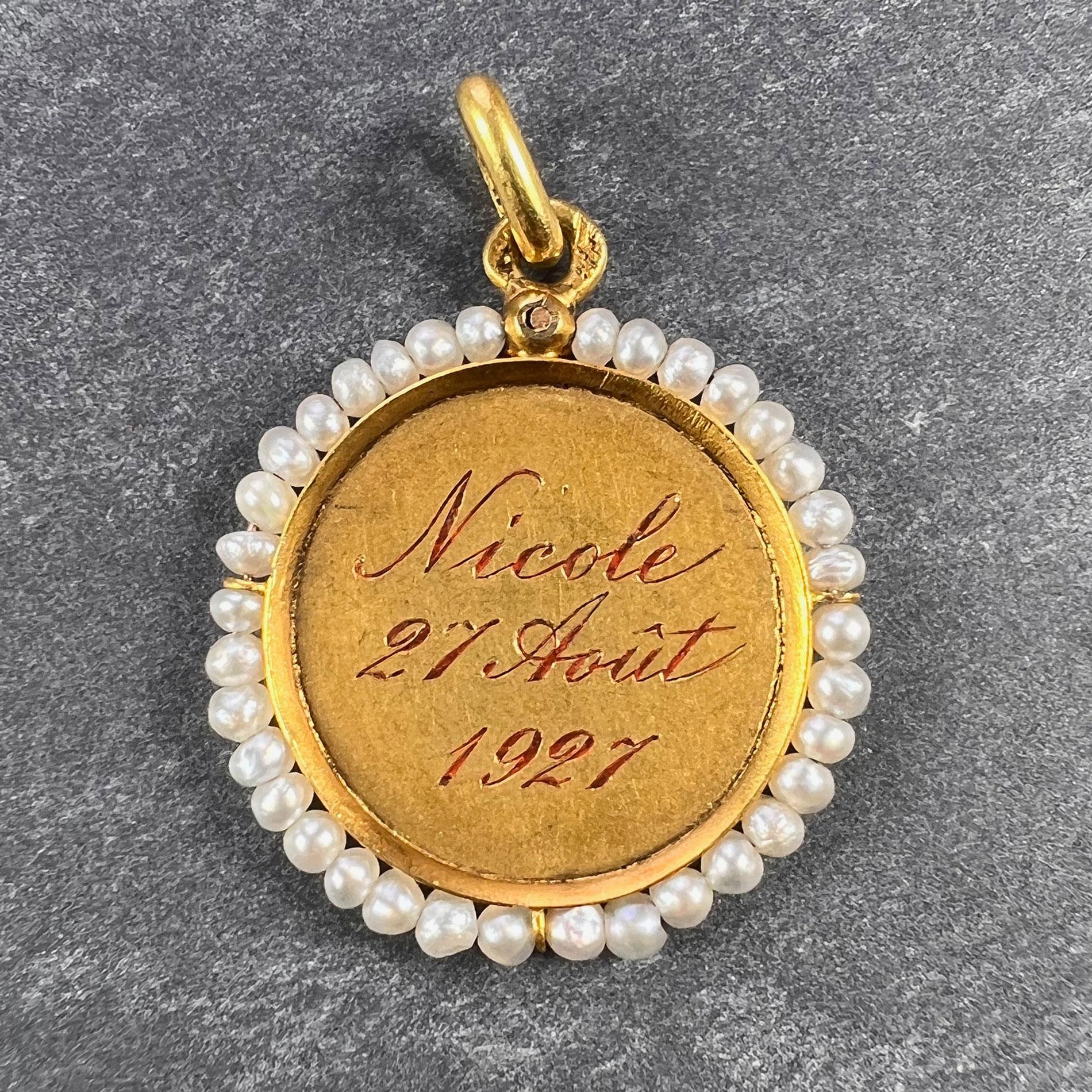 18 Karat Gelbgold Perlen-Charm-Anhänger Französisch Jungfrau Maria (Art nouveau) im Angebot