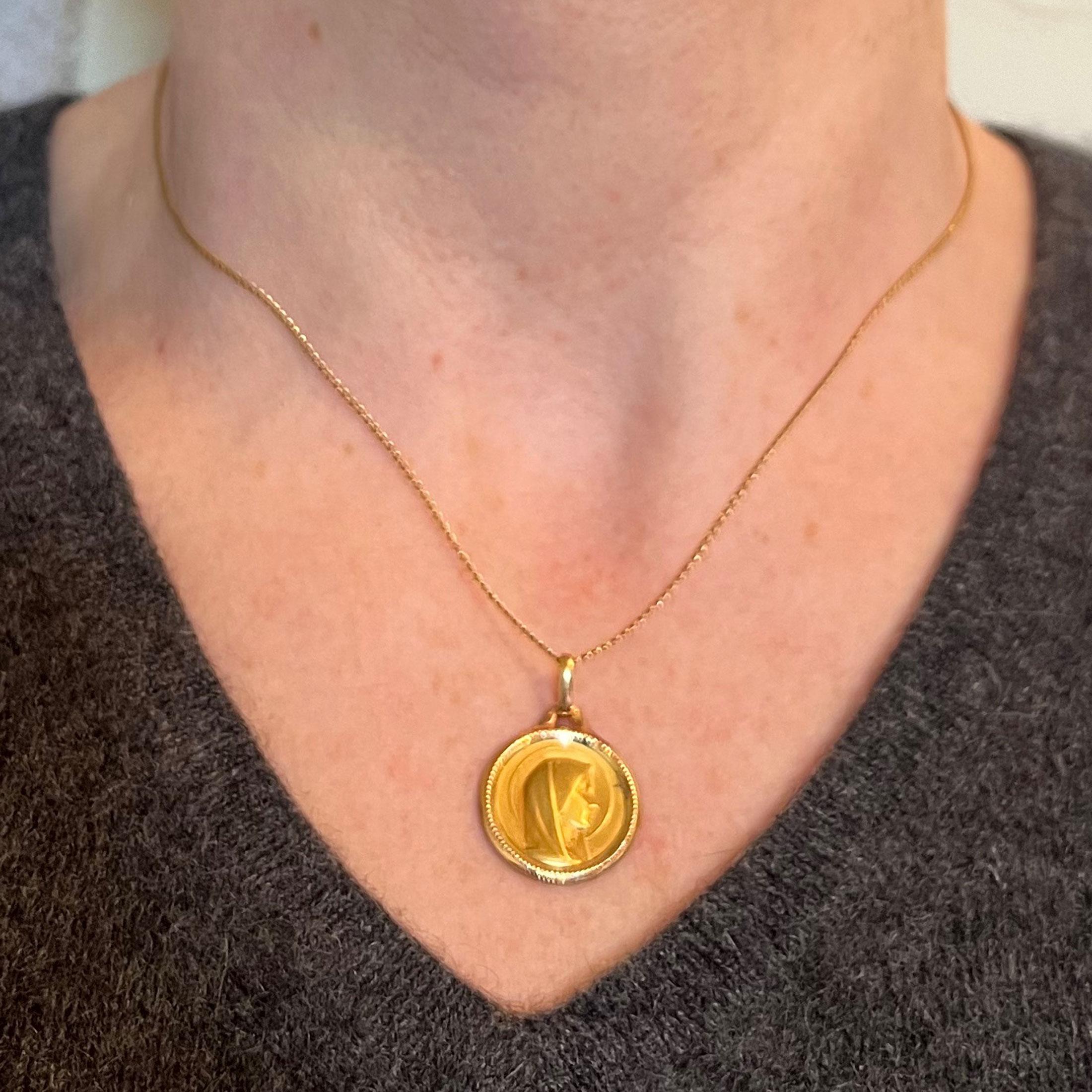 Women's or Men's French Virgin Mary 18K Yellow Gold Religious Medal Pendant For Sale
