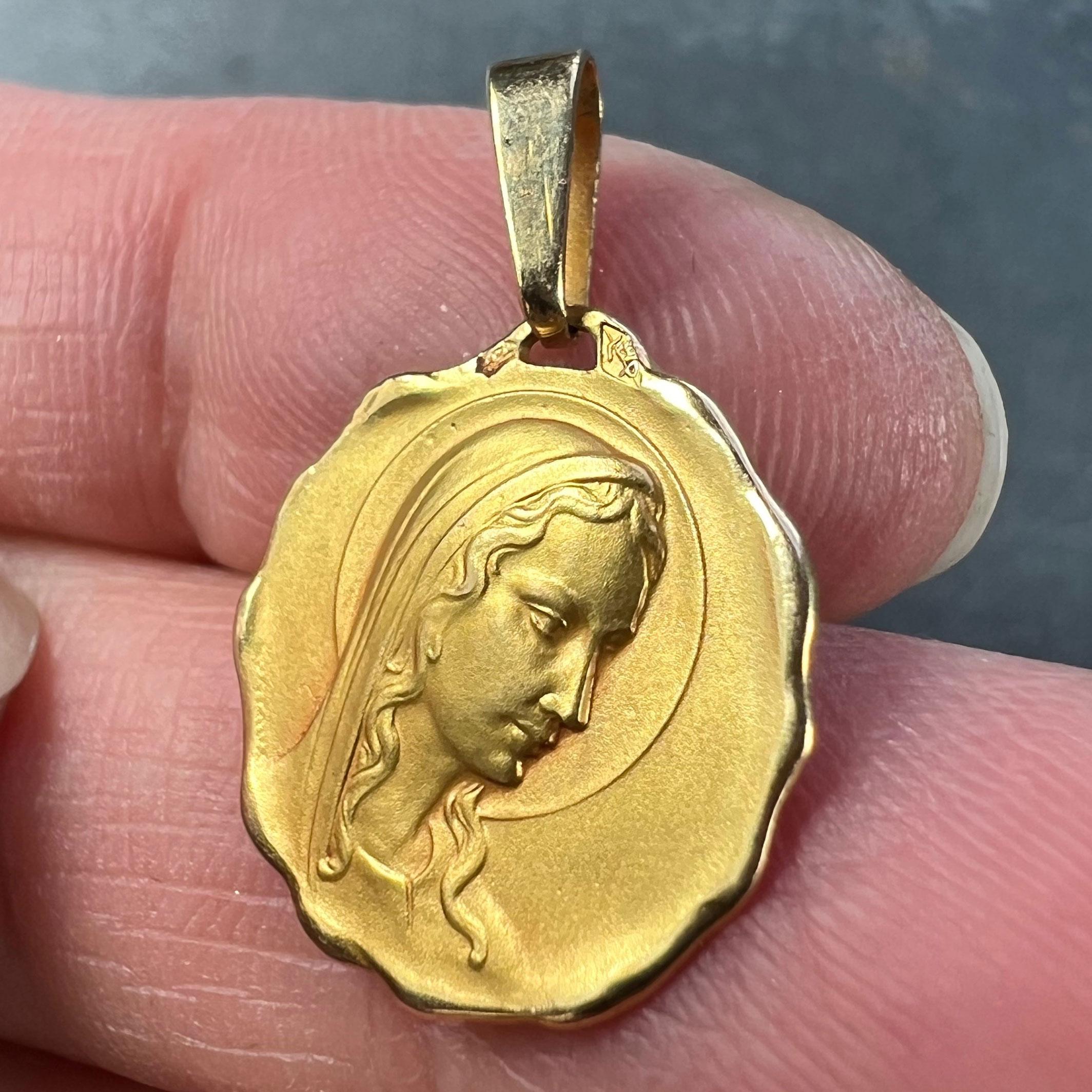 French Virgin Mary 18K Yellow Gold Religious Medal Pendant For Sale 2