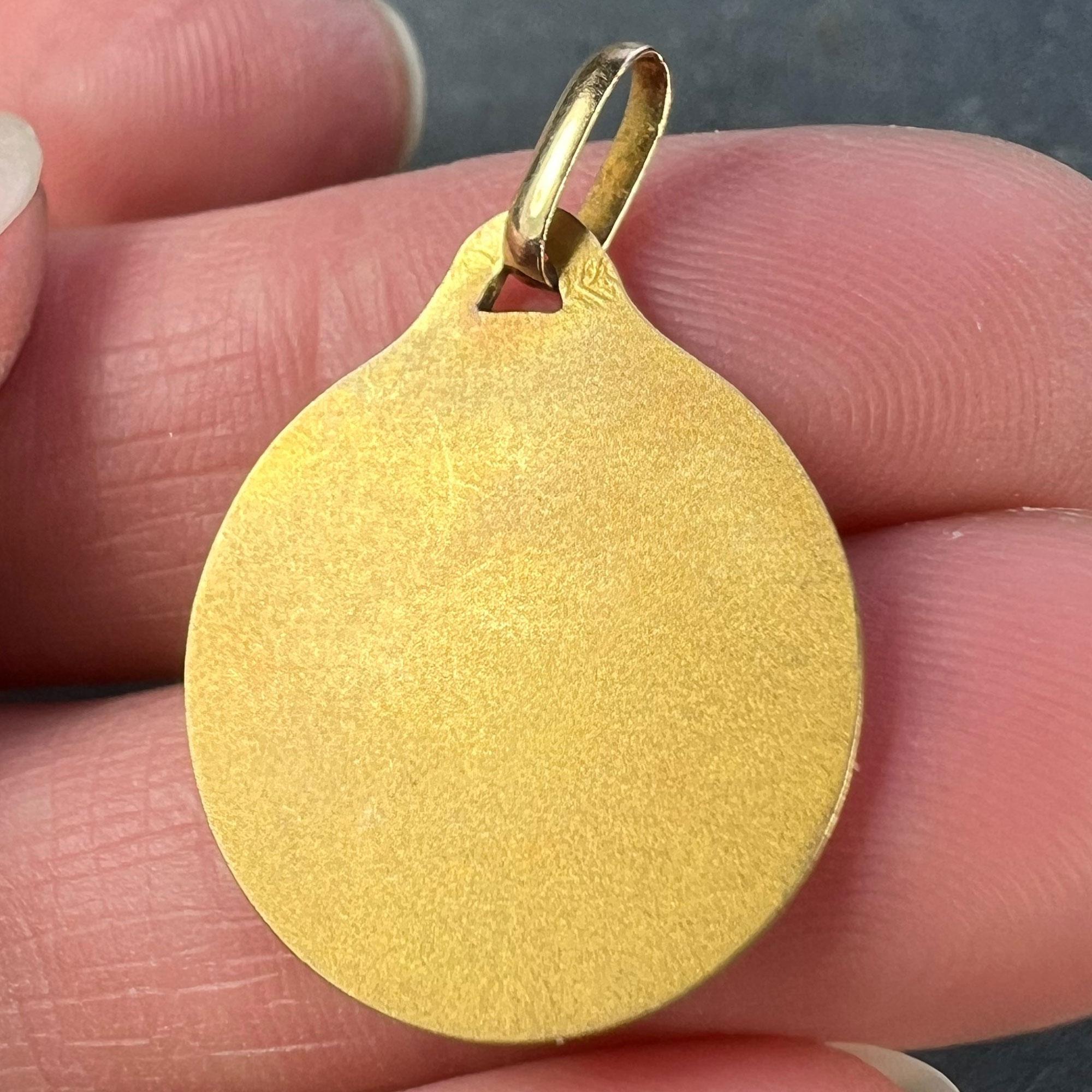 French Virgin Mary 18K Yellow Gold Religious Medal Pendant For Sale 4