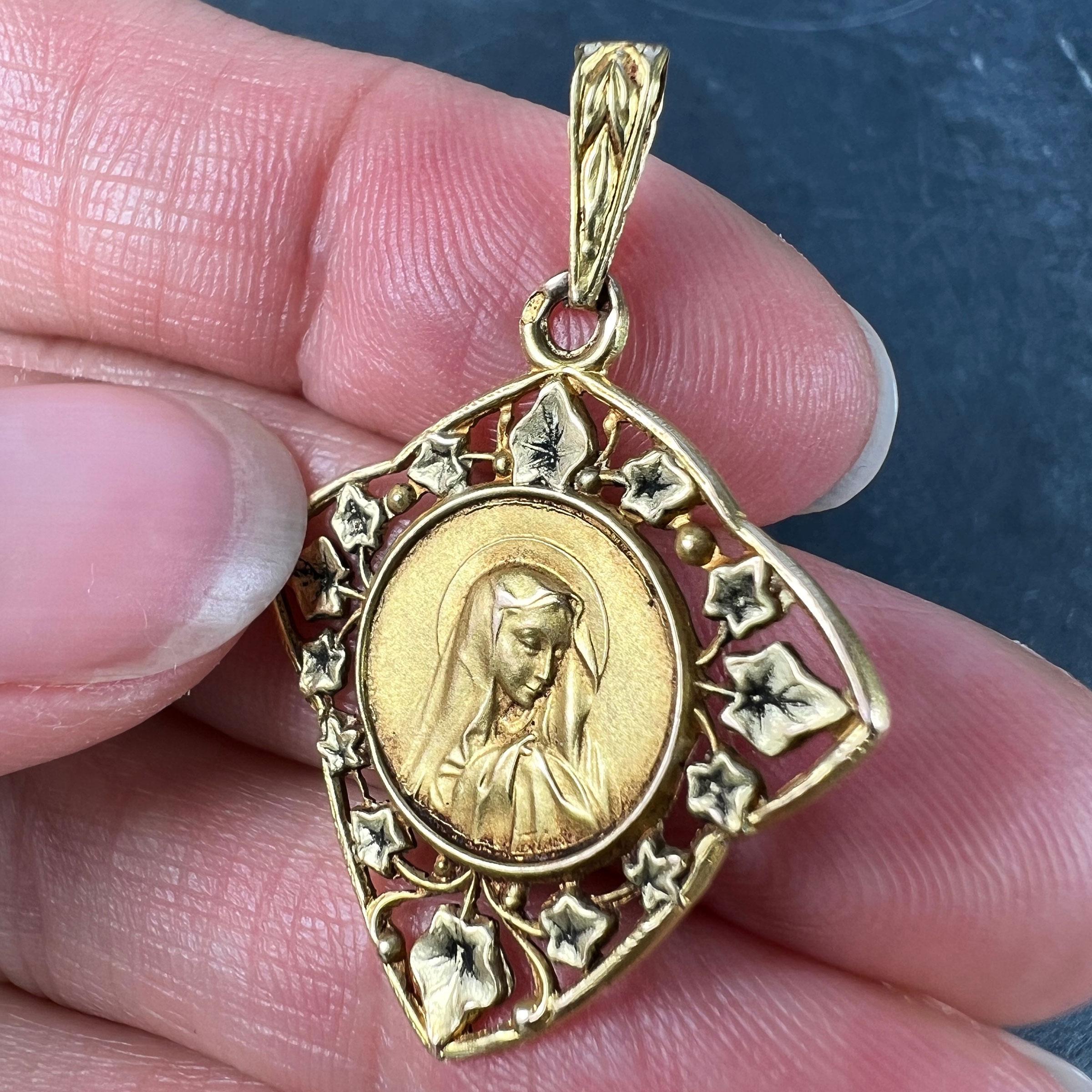 French Virgin Mary Ivy Leaf 18K Yellow Gold Medal Charm Pendant For Sale 1