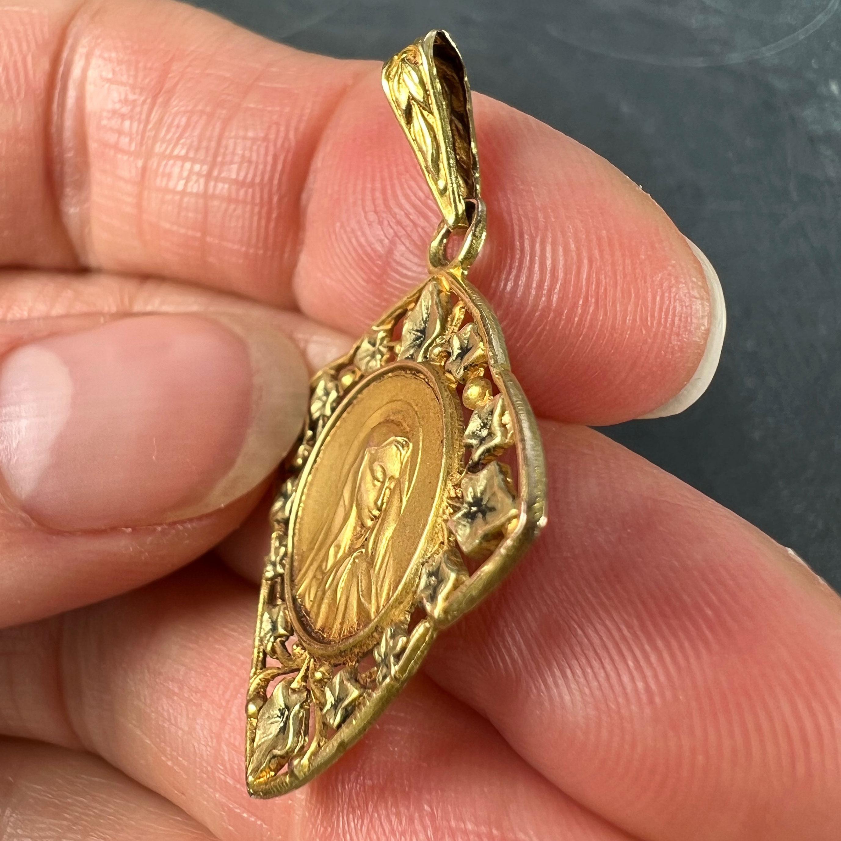French Virgin Mary Ivy Leaf 18K Yellow Gold Medal Charm Pendant For Sale 2
