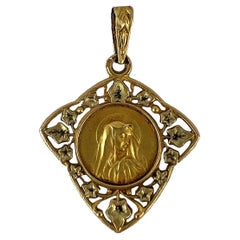 French Virgin Mary Ivy Leaf 18K Yellow Gold Medal Charm Pendant