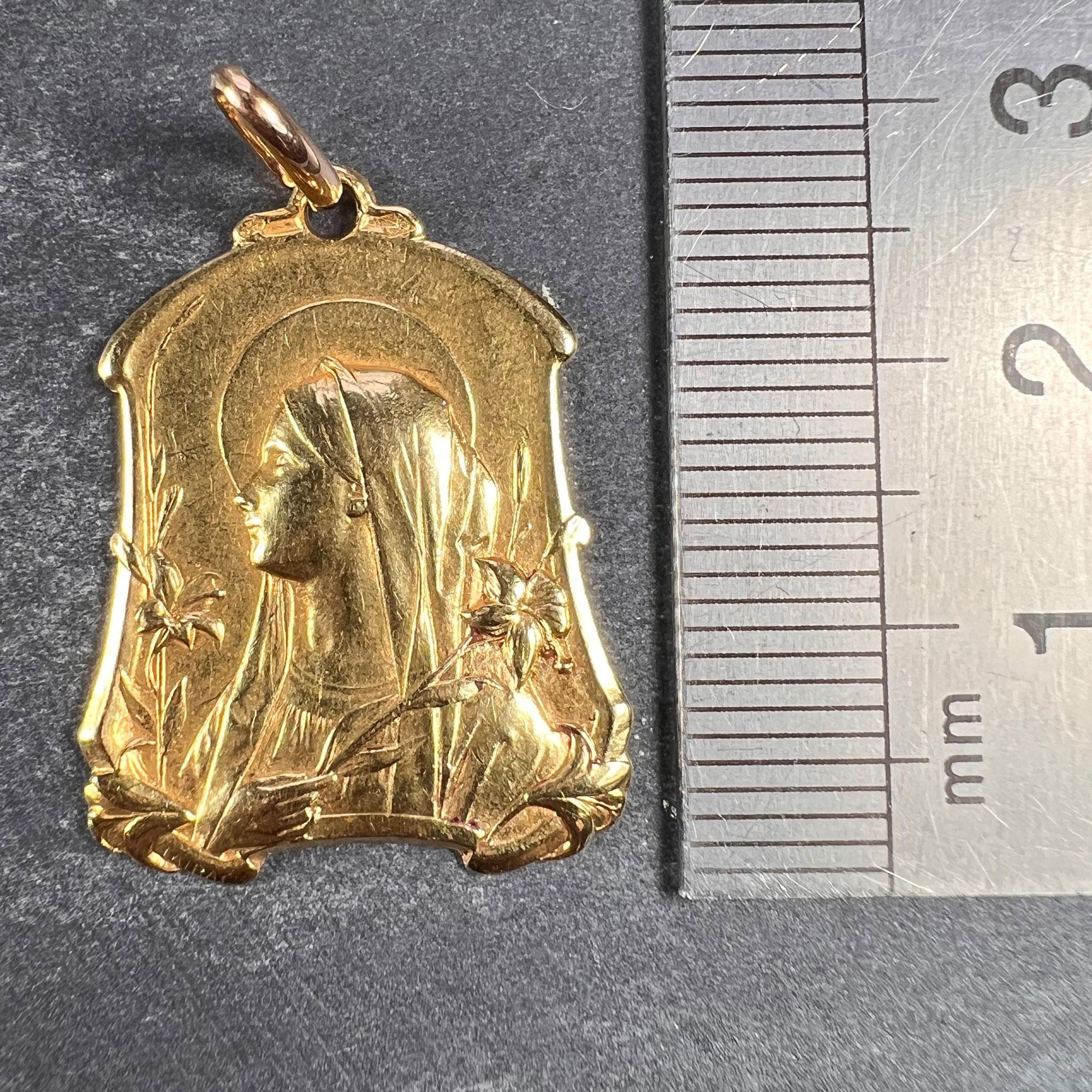 French Virgin Mary Lilies 18k Yellow Gold Medal Pendant For Sale 4