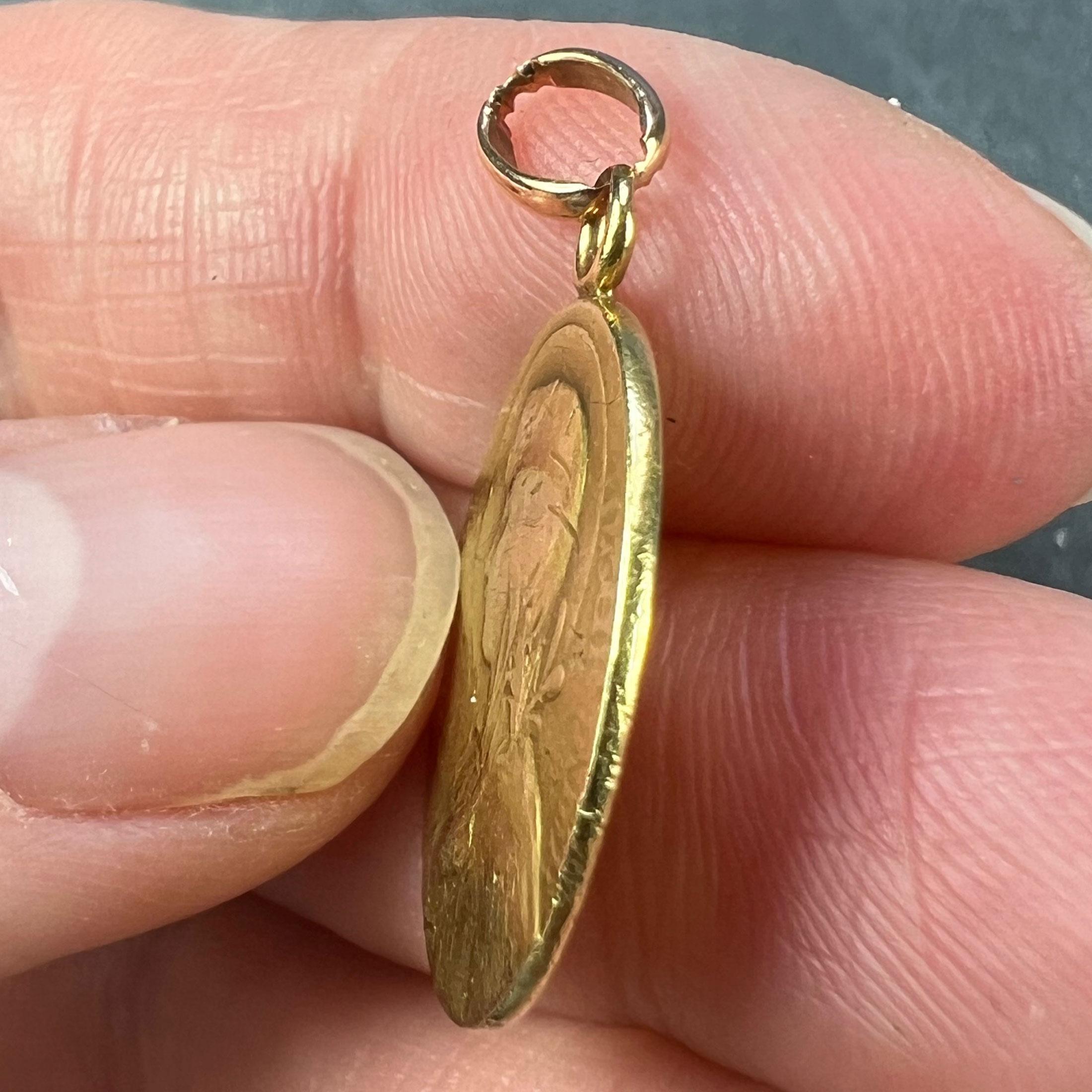 French Virgin Mary Lily Among Lilies 18K Yellow Gold Oval Pendant Medal For Sale 3