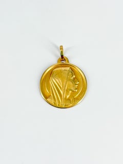French Virgin Mary Medal by Grün in 18 Carats Gold