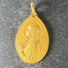 Colgante de oro amarillo de 18 quilates con un amuleto religioso de la Virgen María francesa de Nuestra Señora de Lourdes