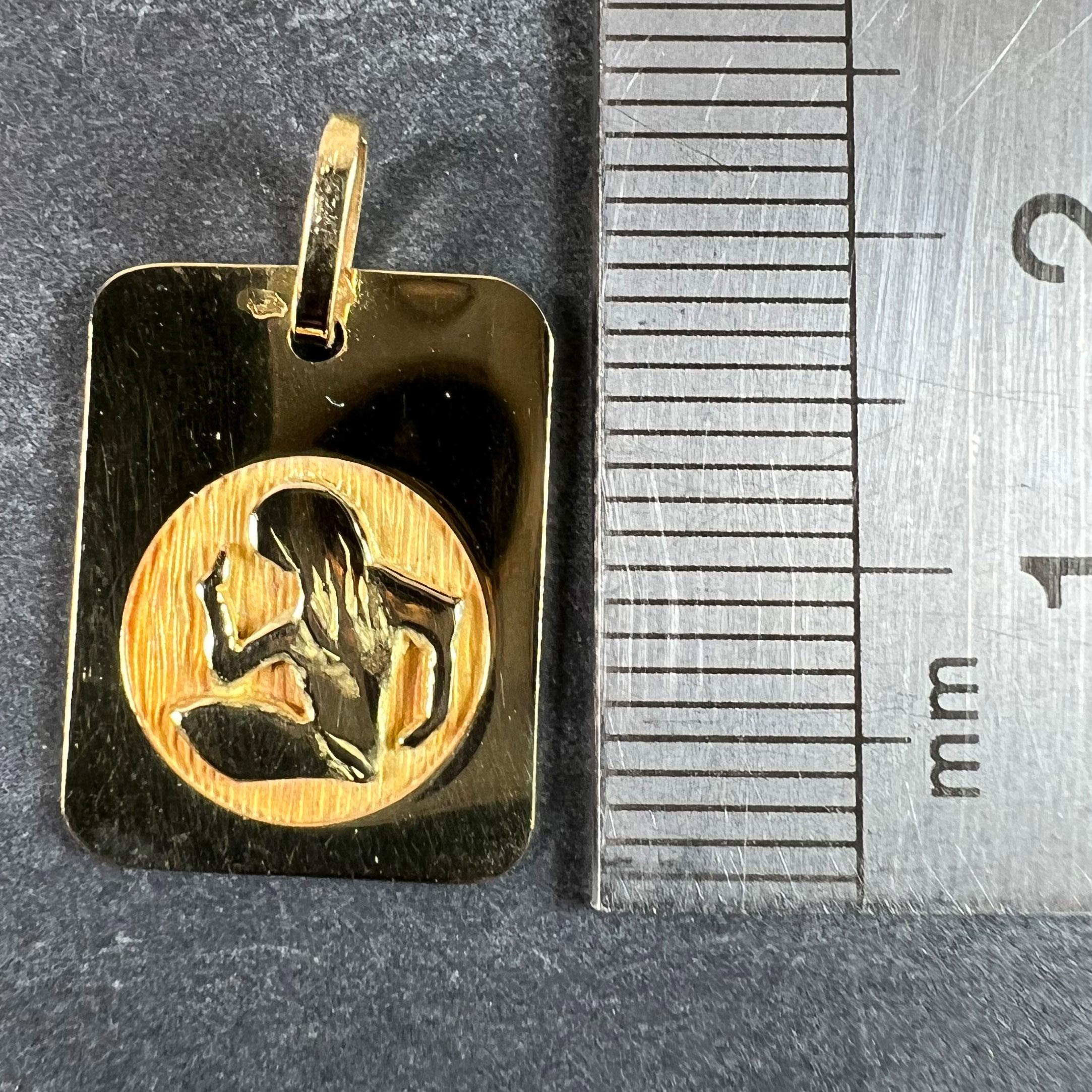 French Virgo Starsign Zodiac 18K Yellow Gold Charm Medal Pendant For Sale 6