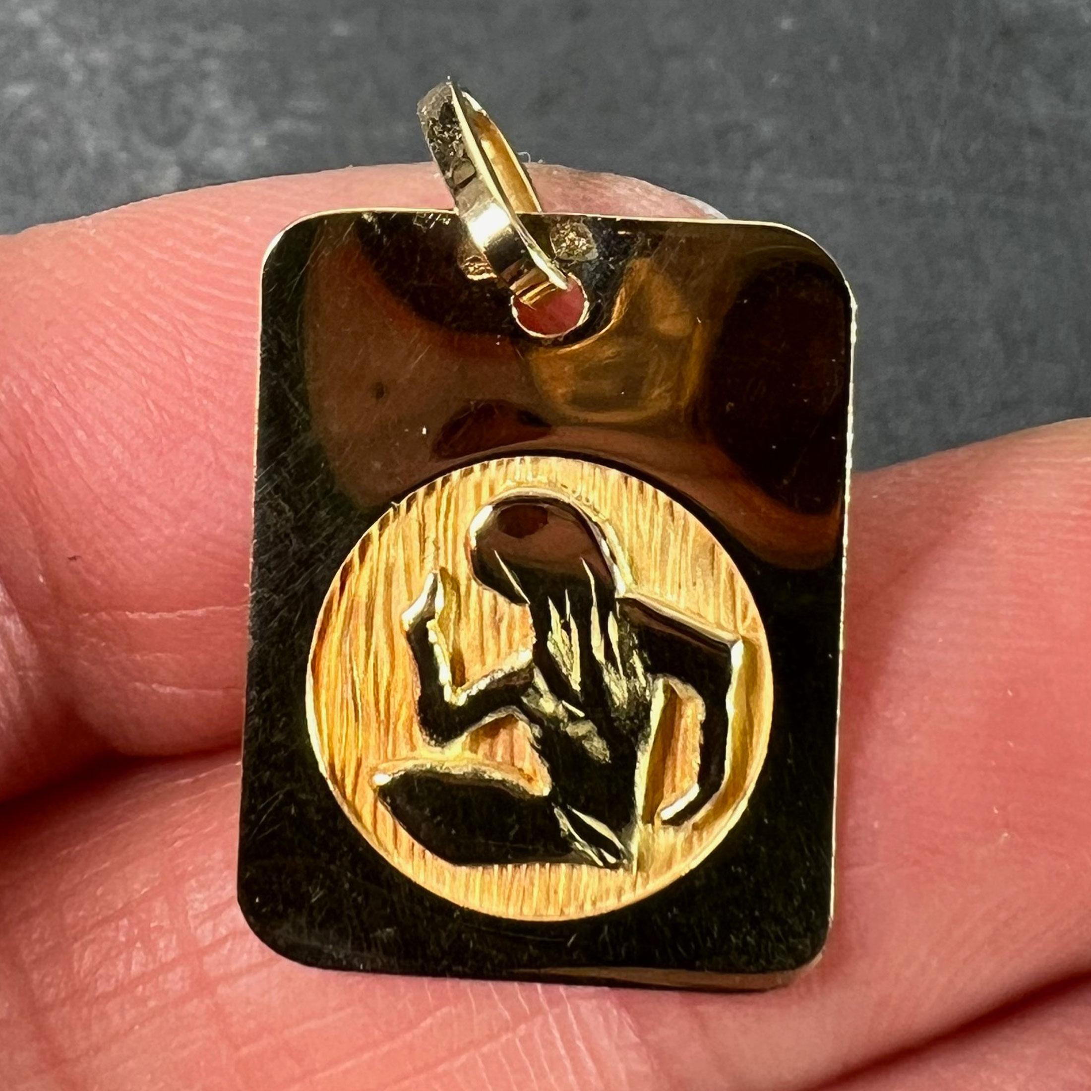 French Virgo Starsign Zodiac 18K Yellow Gold Charm Medal Pendant For Sale 2