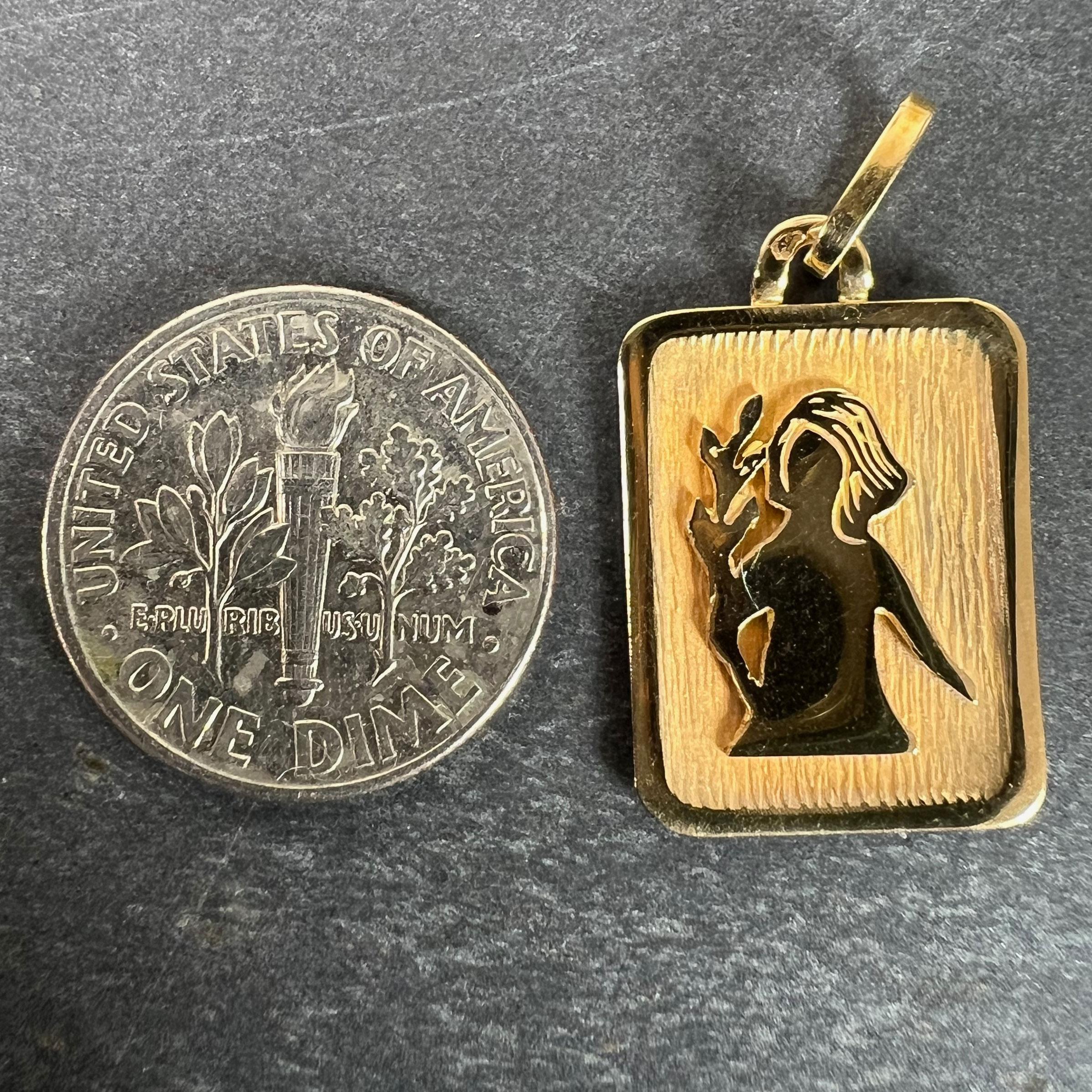 French Virgo Starsign Zodiac 18K Yellow Gold Charm Medal Pendant For Sale 5