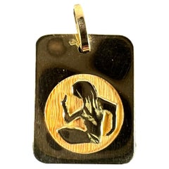 French Virgo Starsign Zodiac 18K Yellow Gold Charm Medal Pendant