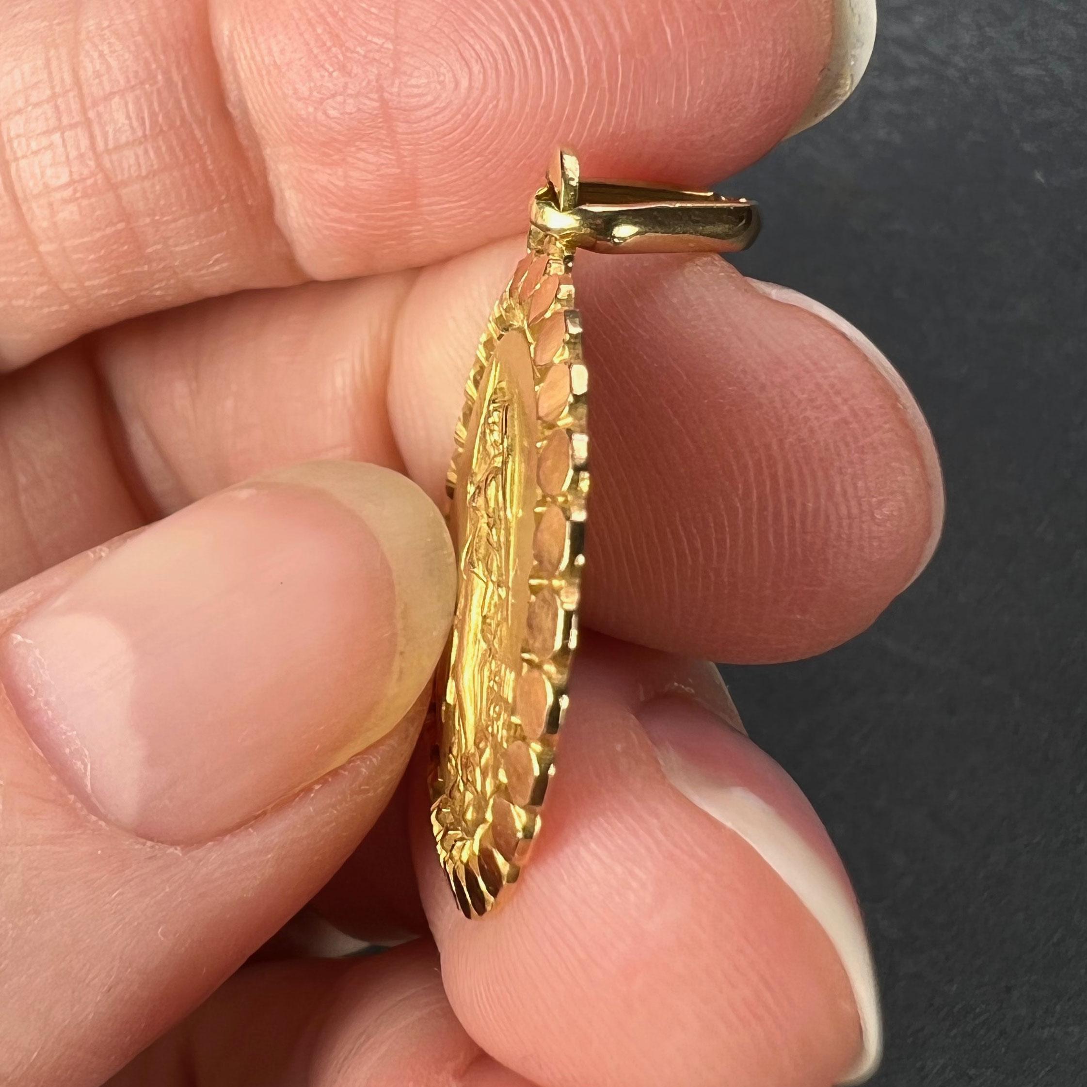 French Virgo Zodiac 18K Yellow Gold Charm Pendant In Good Condition In London, GB