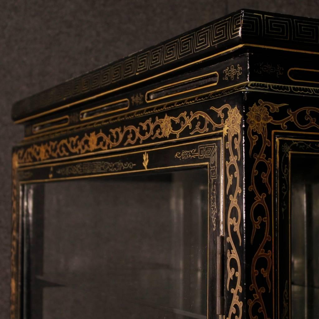 French Vitrine in Lacquered Chinoiserie Wood from 20th Century 6