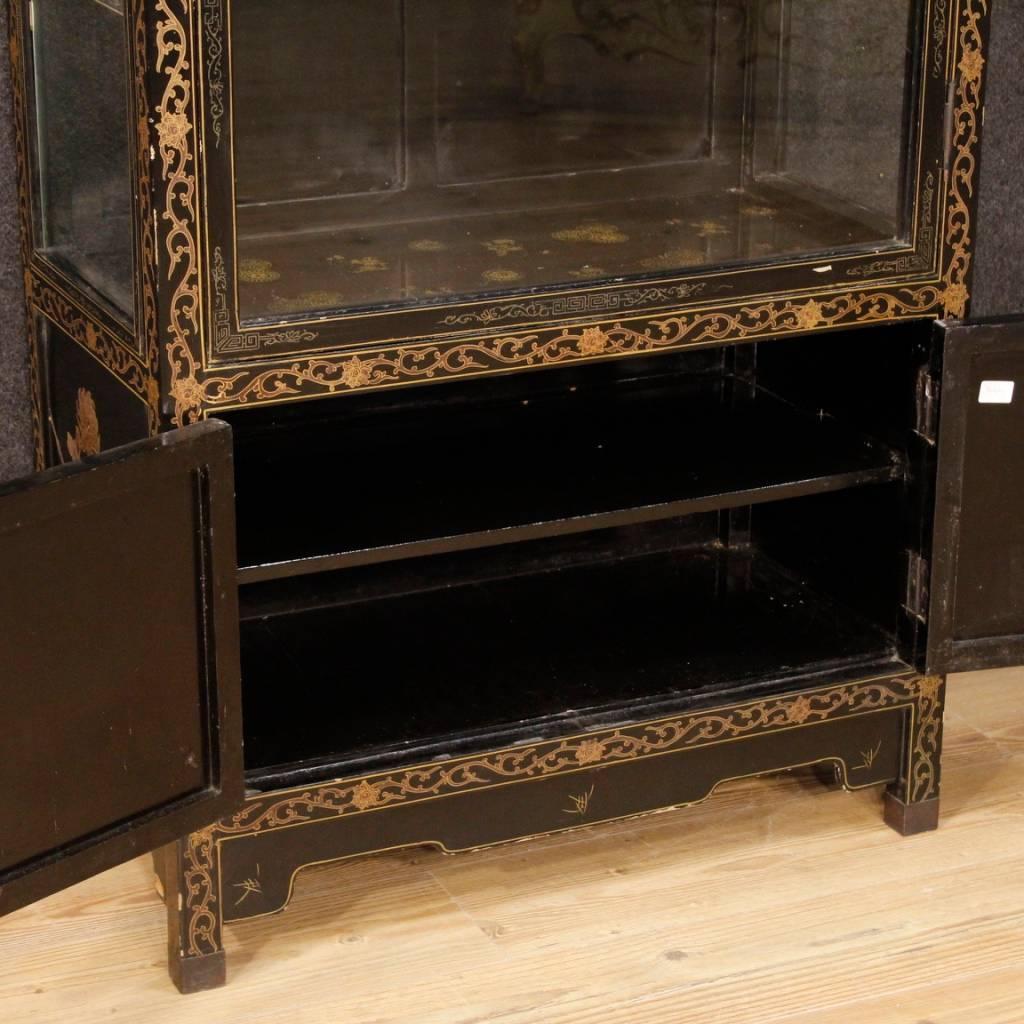 French Vitrine in Lacquered Chinoiserie Wood from 20th Century 7