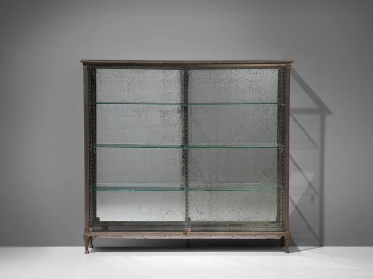 Mid-20th Century French Vitrine in Metal and Mirrored Glass