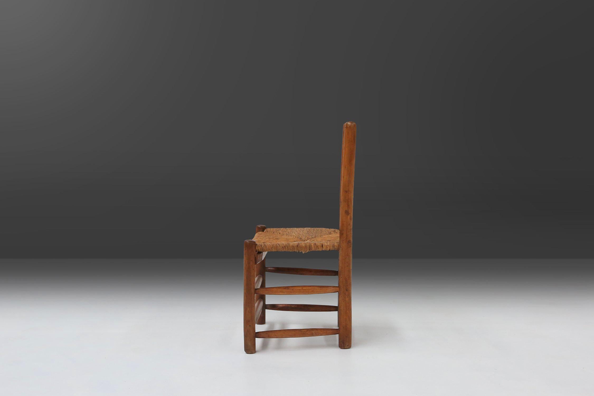 Silla auxiliar francesa Wabi-Sabi de madera y mimbre, años 1850 Francés en venta