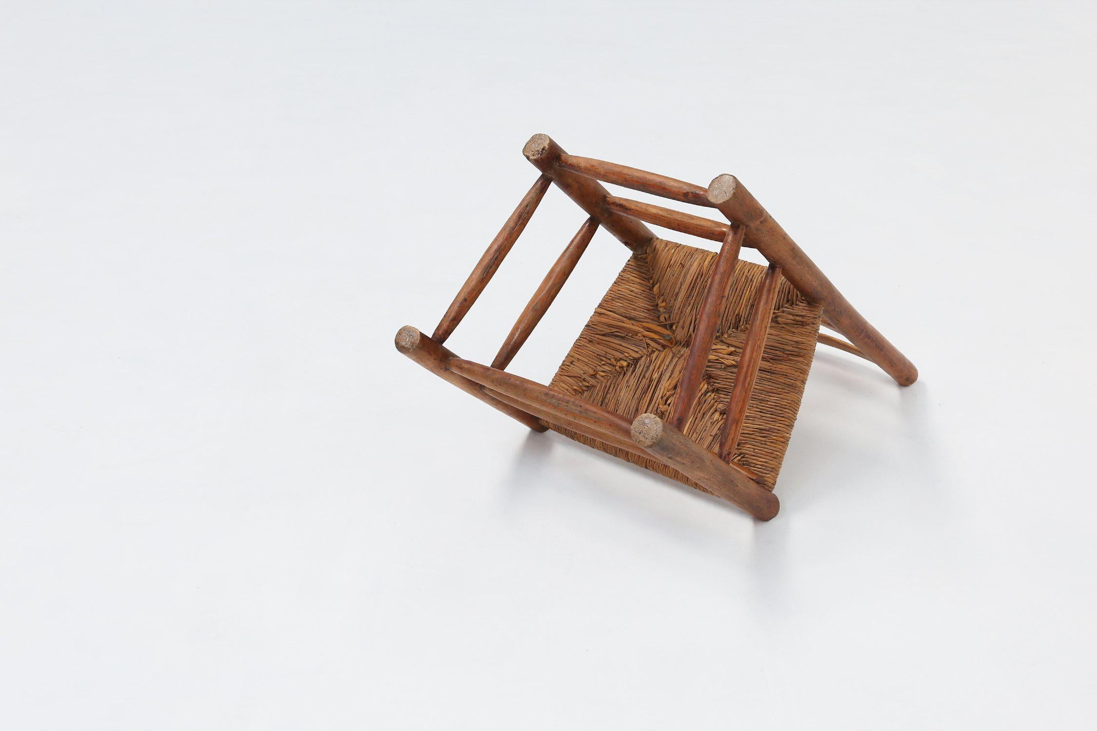 Silla auxiliar francesa Wabi-Sabi de madera y mimbre, años 1850 Mimbre en venta
