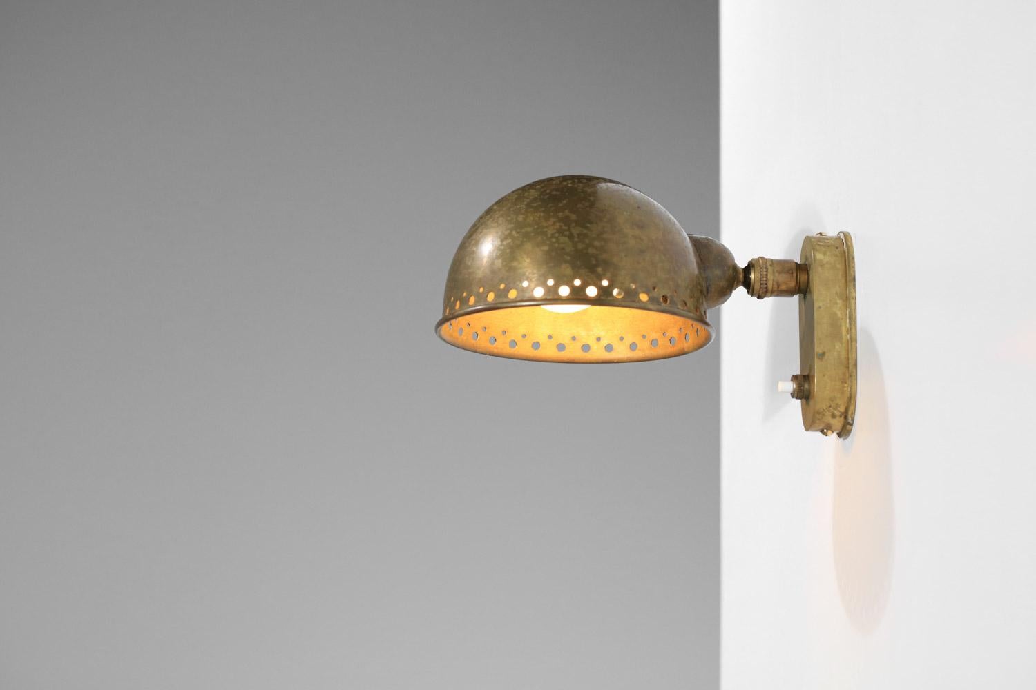 Lampada da parete francese di Genet & Michon in ottone massiccio ossidato modernista In condizioni discrete in vendita a Ternay, Auvergne-Rhône-Alpes