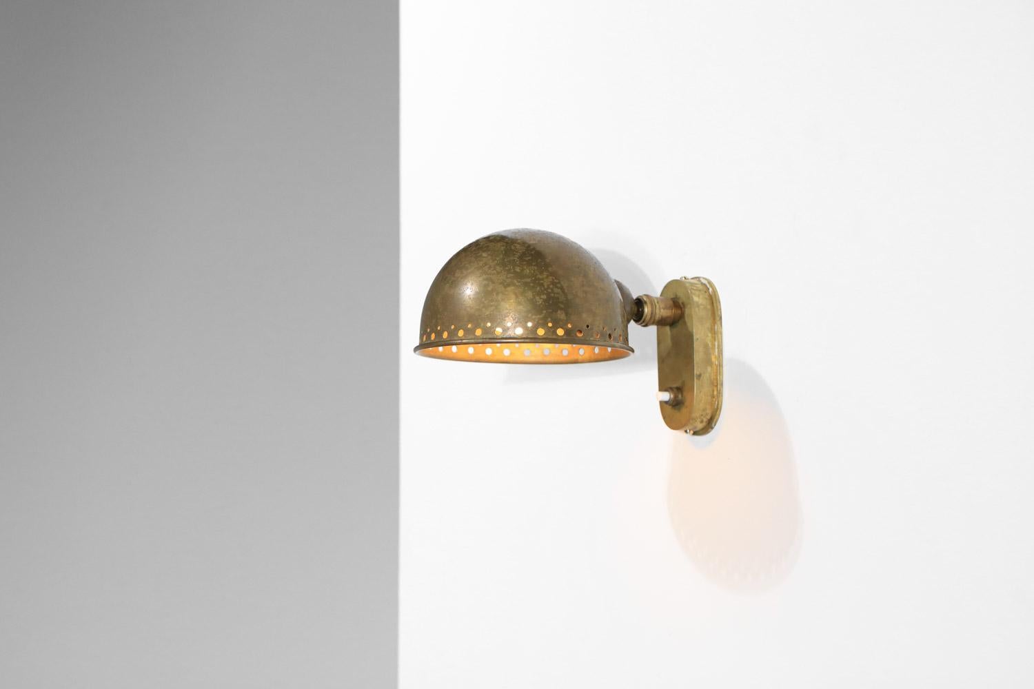 Ottone Lampada da parete francese di Genet & Michon in ottone massiccio ossidato modernista in vendita