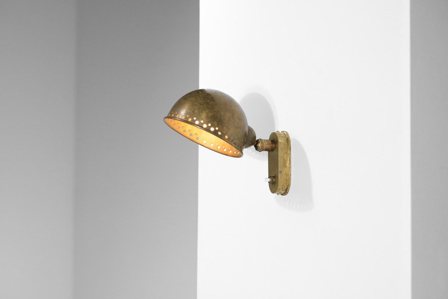 Lampada da parete francese di Genet & Michon in ottone massiccio ossidato modernista in vendita 1