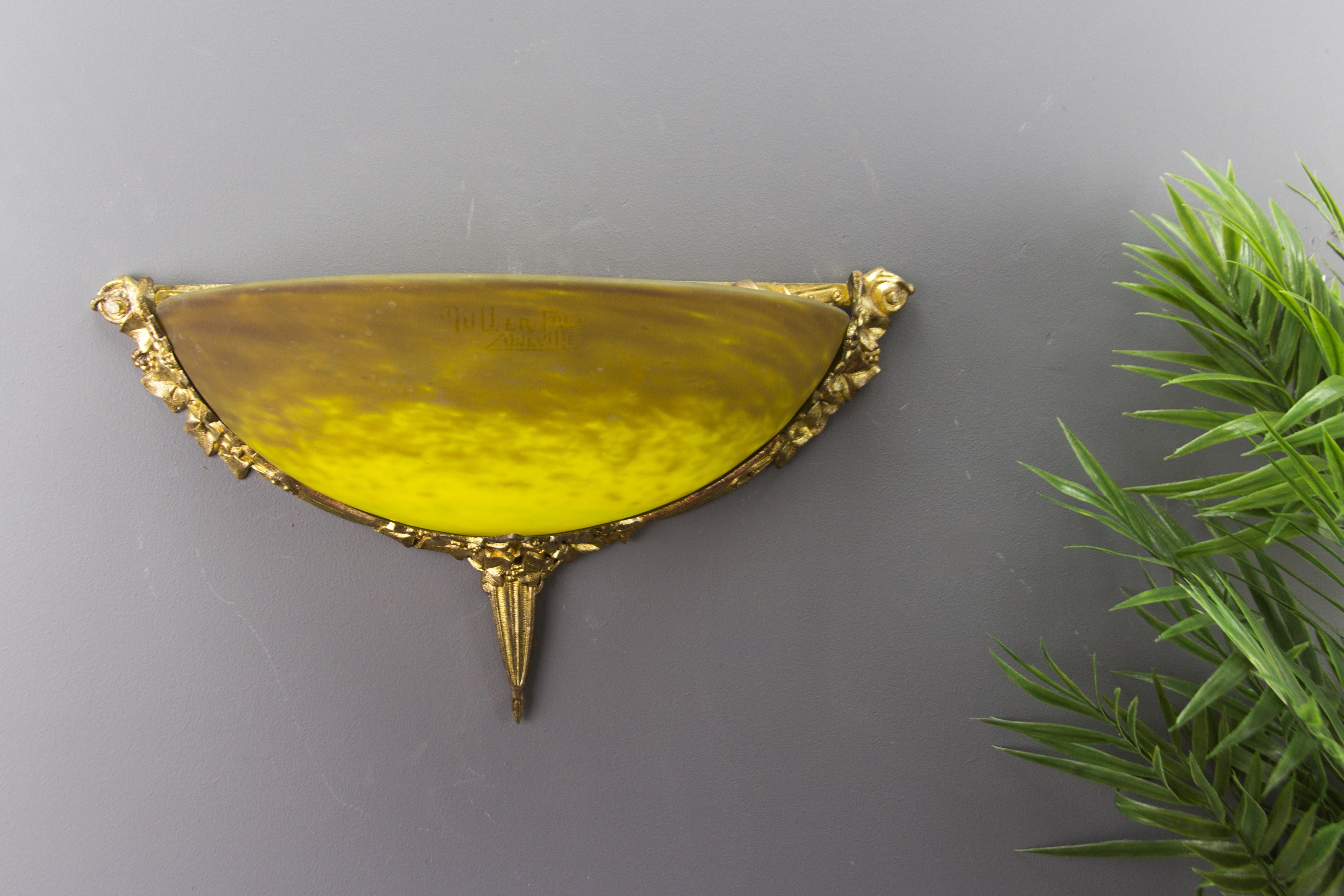 French Wall Lamp or Sconce Signed by Muller Frères Lunéville, 1920s In Good Condition In Barntrup, DE