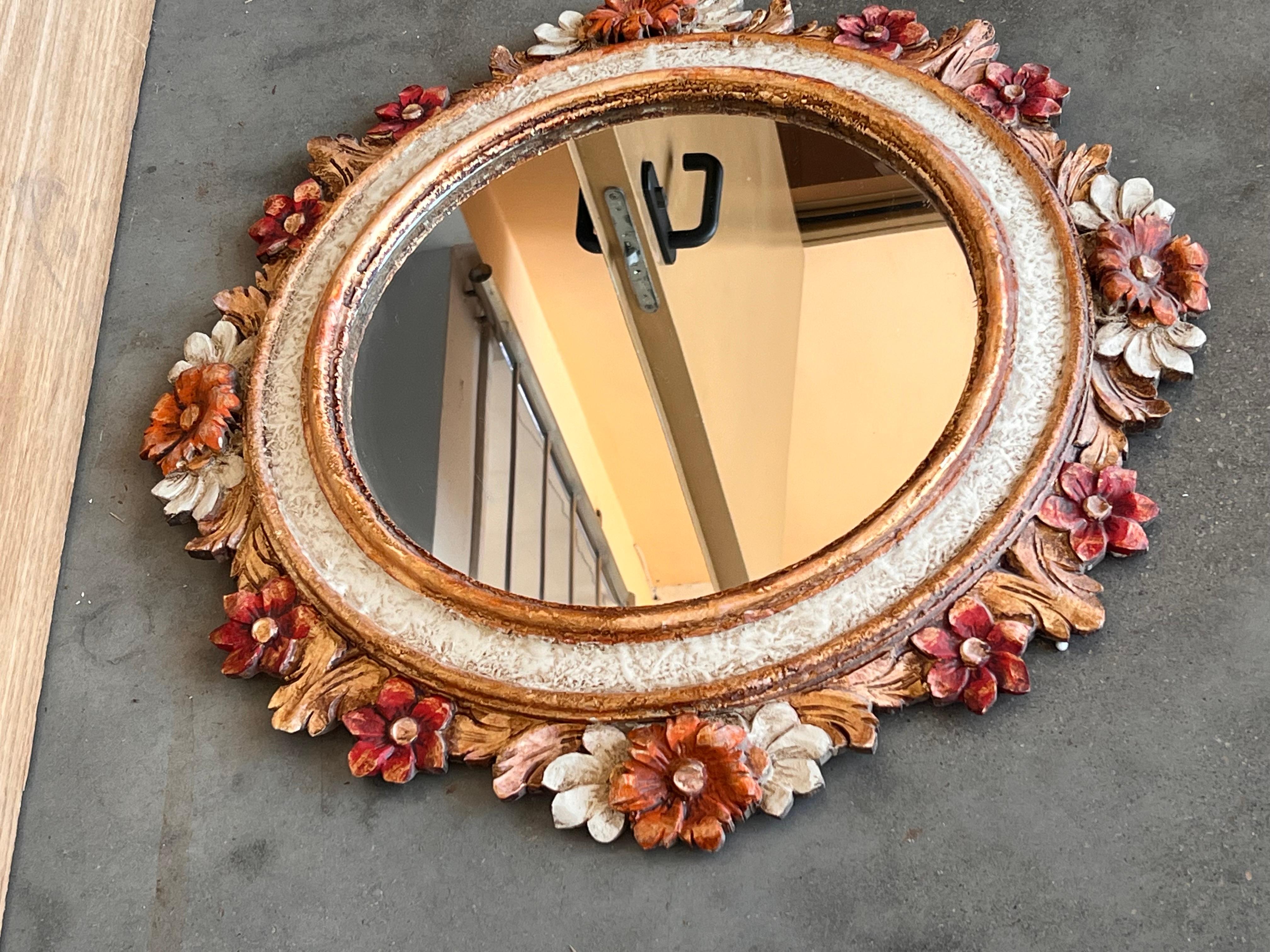 French Wall Mirror in Polychrome Wood with Flowers in relief, 1960s For Sale 3