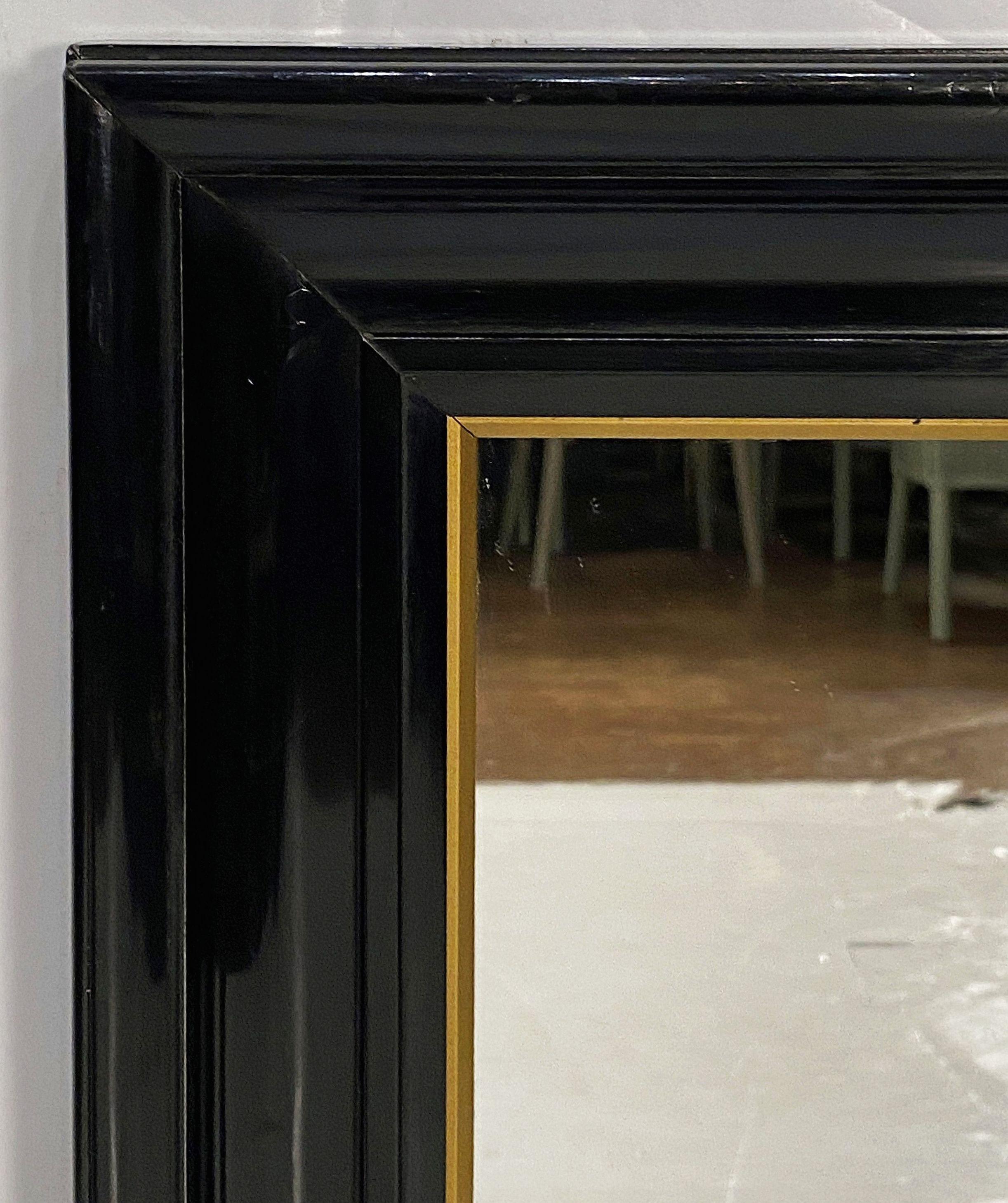 Verre Miroirs muraux français avec cadres noirs et dorés  (H 30 x L 20 1/8) en vente