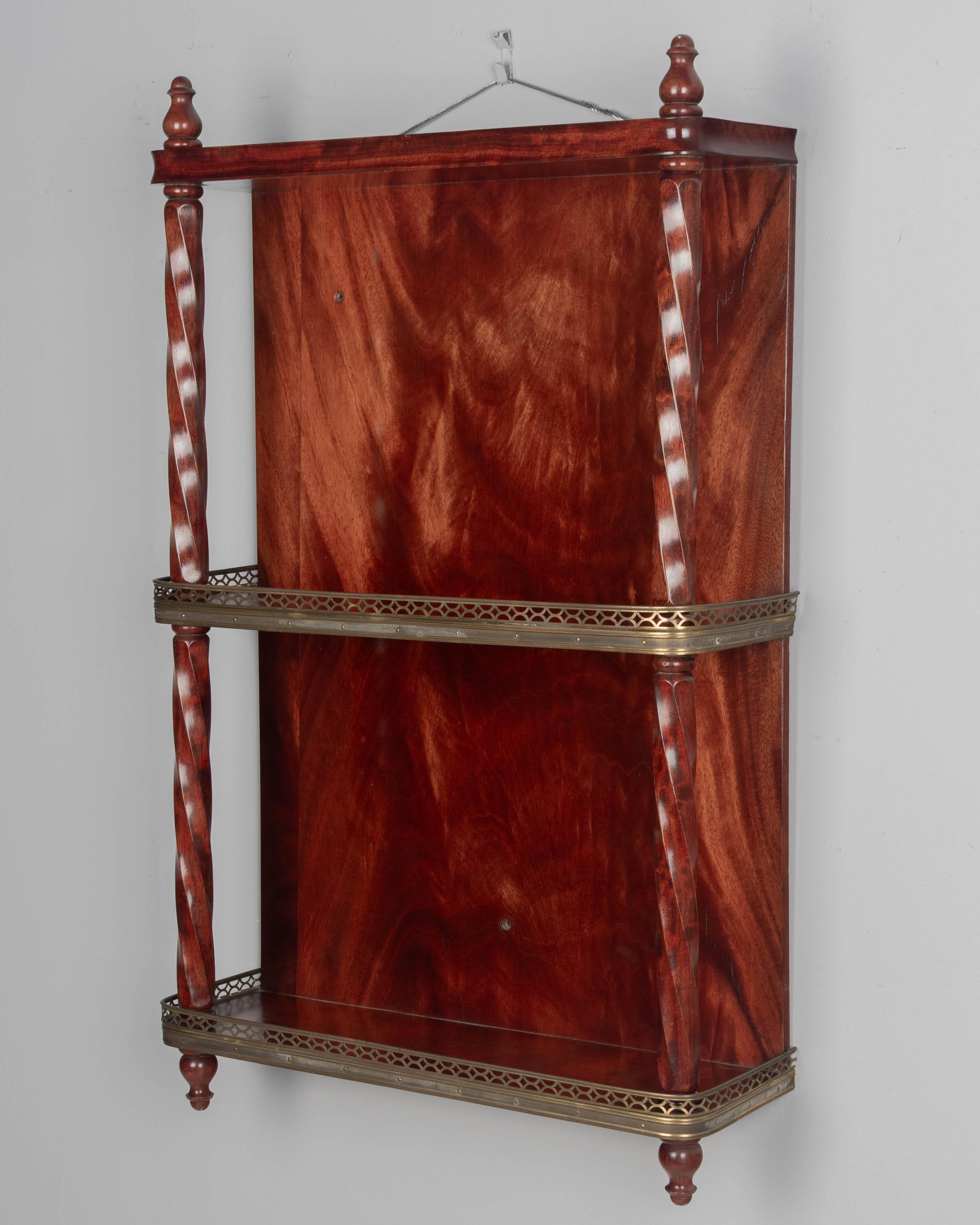 French Wall-Mounted Mahogany Shelf In Good Condition For Sale In Winter Park, FL