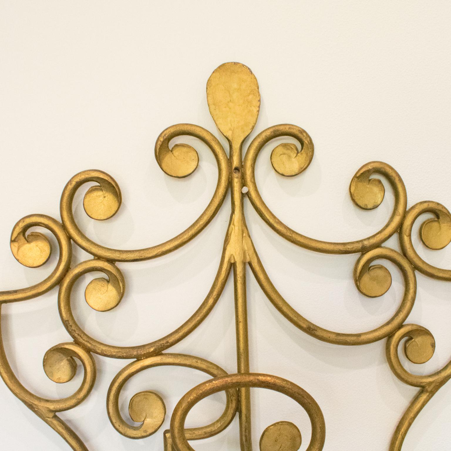 French Wall Mounted Ornament Gilt Metal Coat Rack Hanger In Excellent Condition In Atlanta, GA