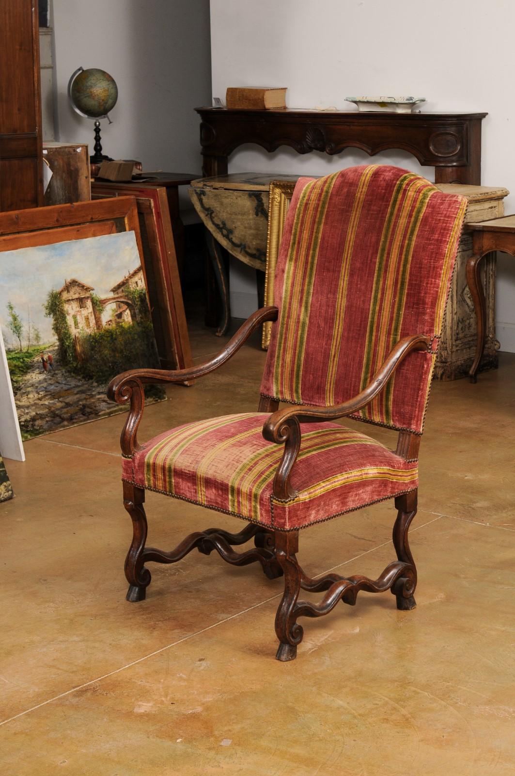 French Walnut 1790s Louis XIV Style Fauteuil with Large Scrolling Arms 5