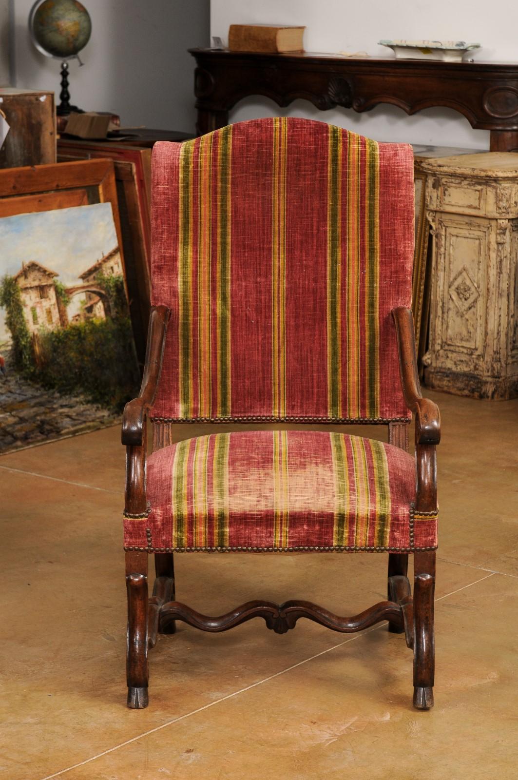 French Walnut 1790s Louis XIV Style Fauteuil with Large Scrolling Arms 6